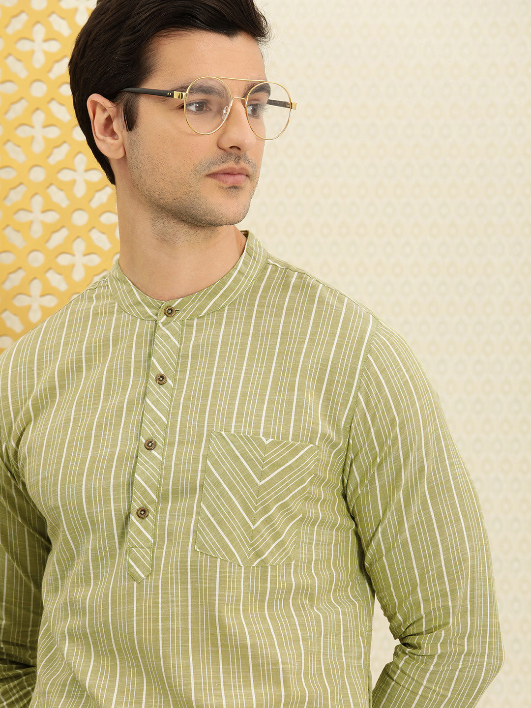 

House of Pataudi Men Green & White Striped Rozana Straight Kurta
