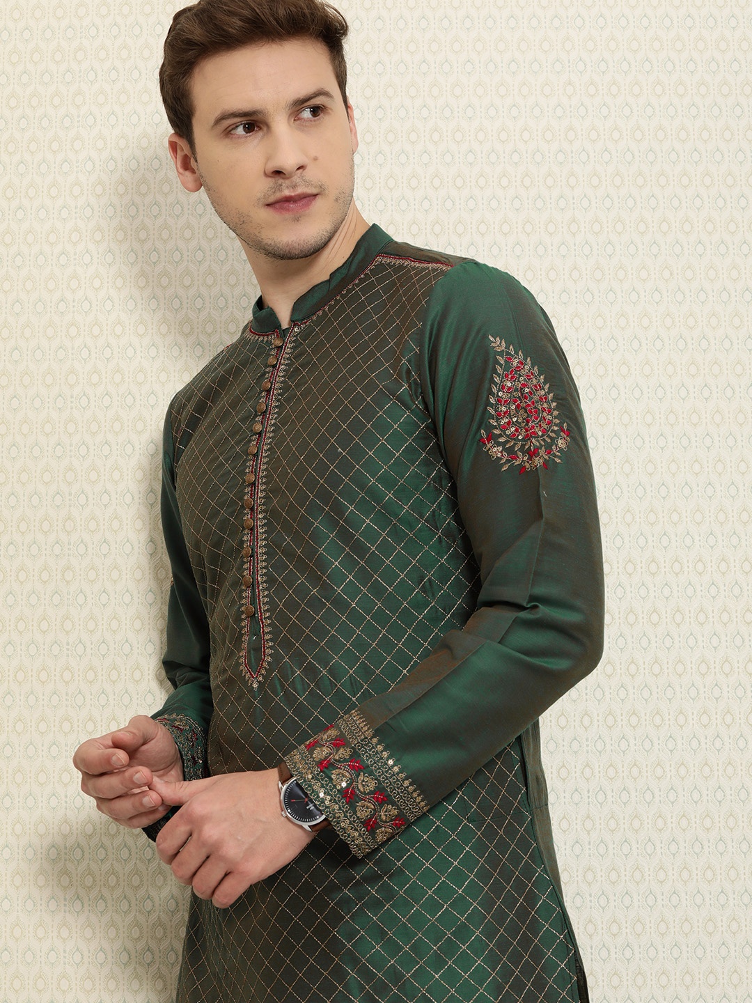 

House of Pataudi Men Green Mukaish Work Embellished Kurta