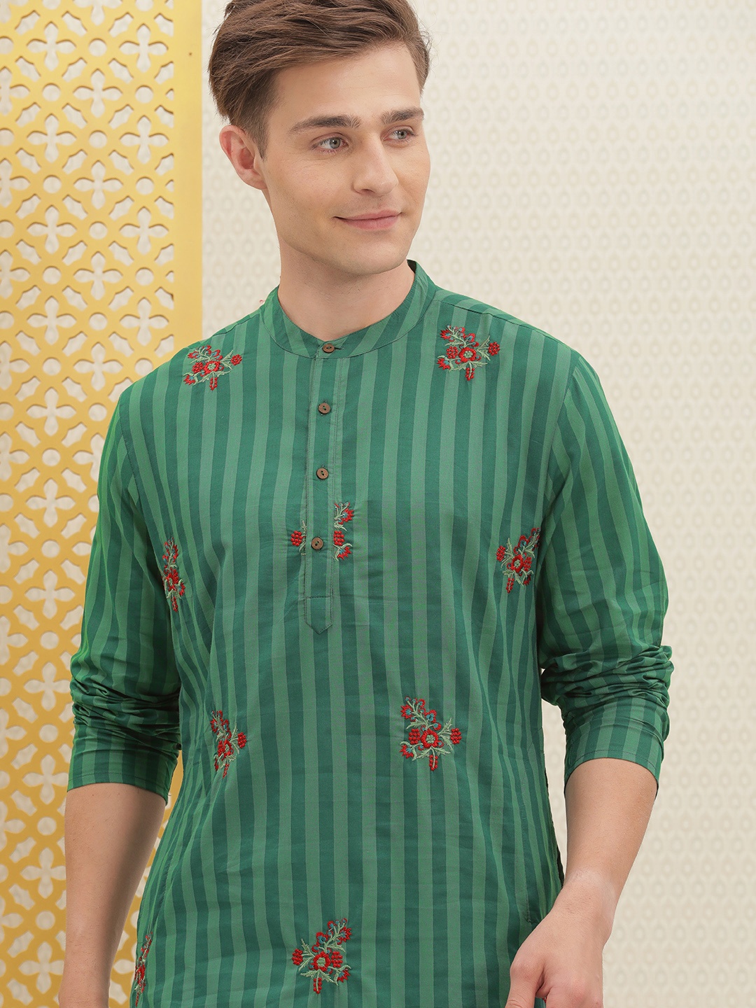 

House of Pataudi Men Teal Striped Floral Pure Cotton Handloom Festive Kurta