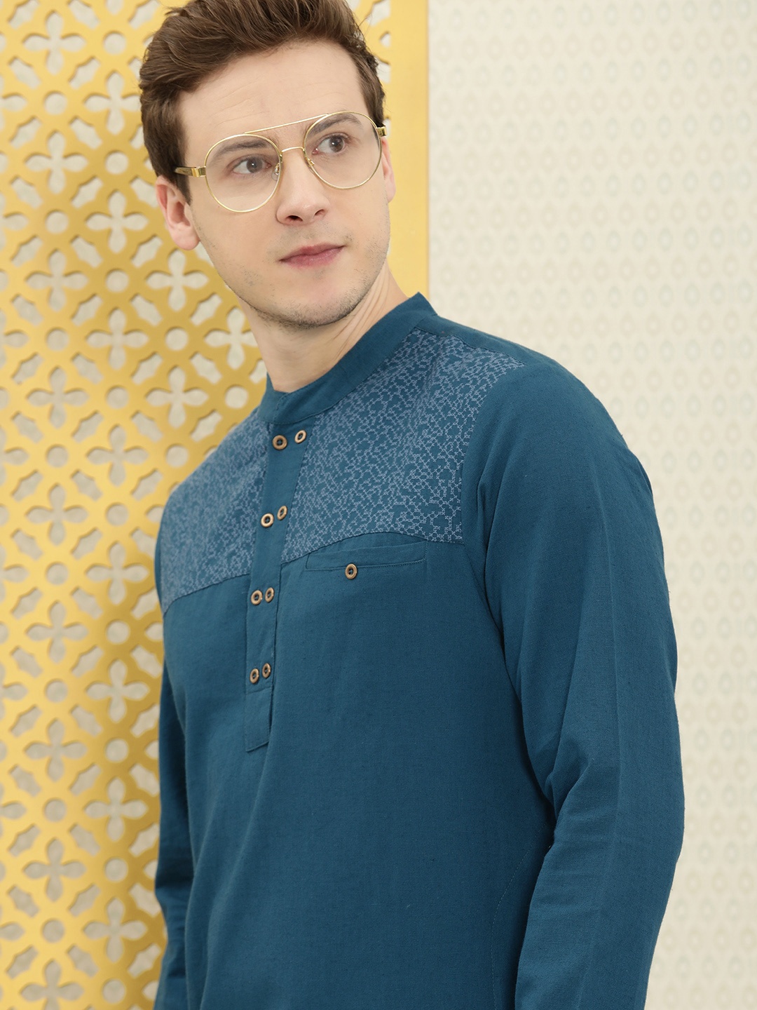 

House of Pataudi Men Blue Embroidered Thread Work Rozana Kurta