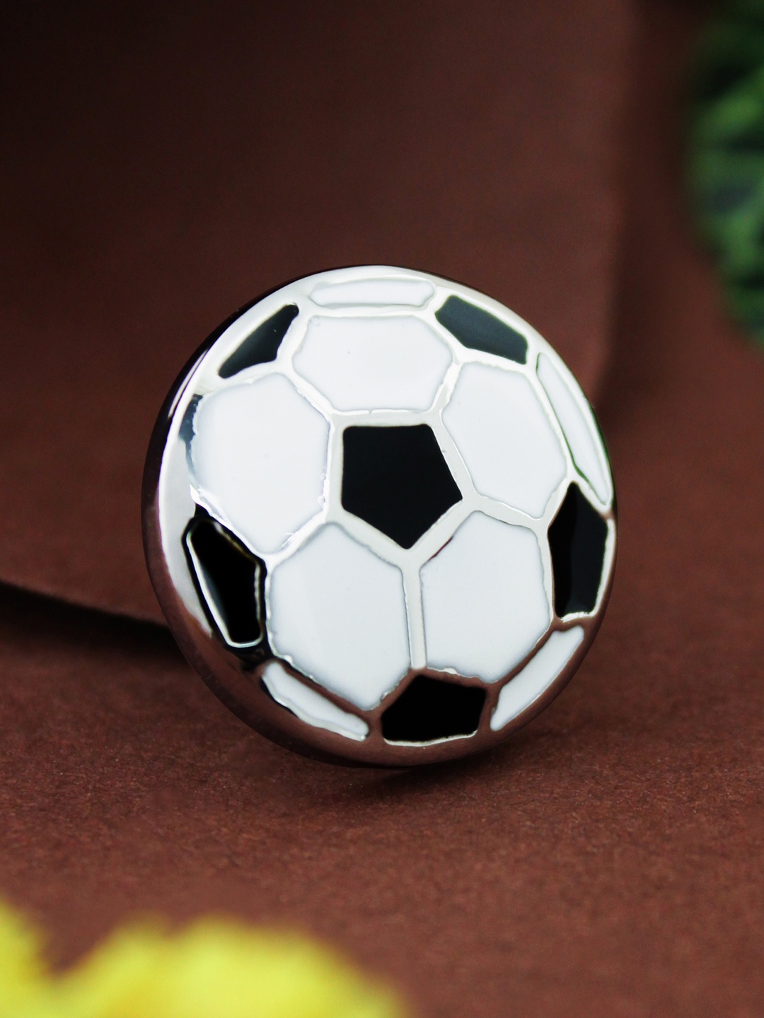 

PELUCHE Unisex Black & White The Football Craze Lapel Pin