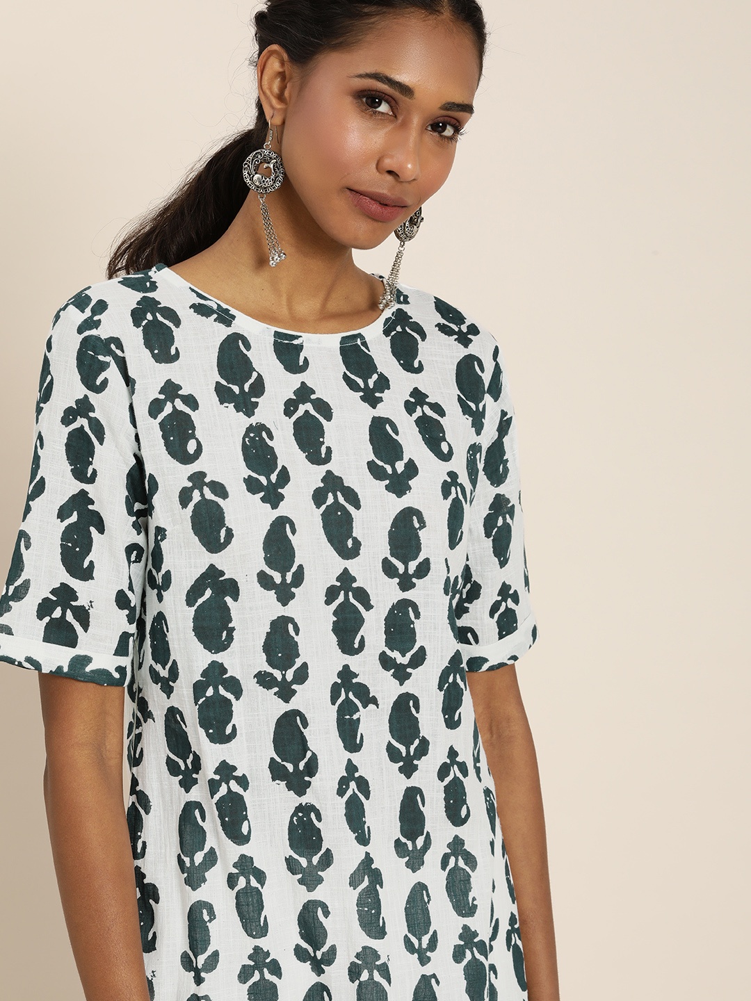 

Taavi Women White & Green Block Print Legacy Pure Cotton Styled Back Straight Kurta