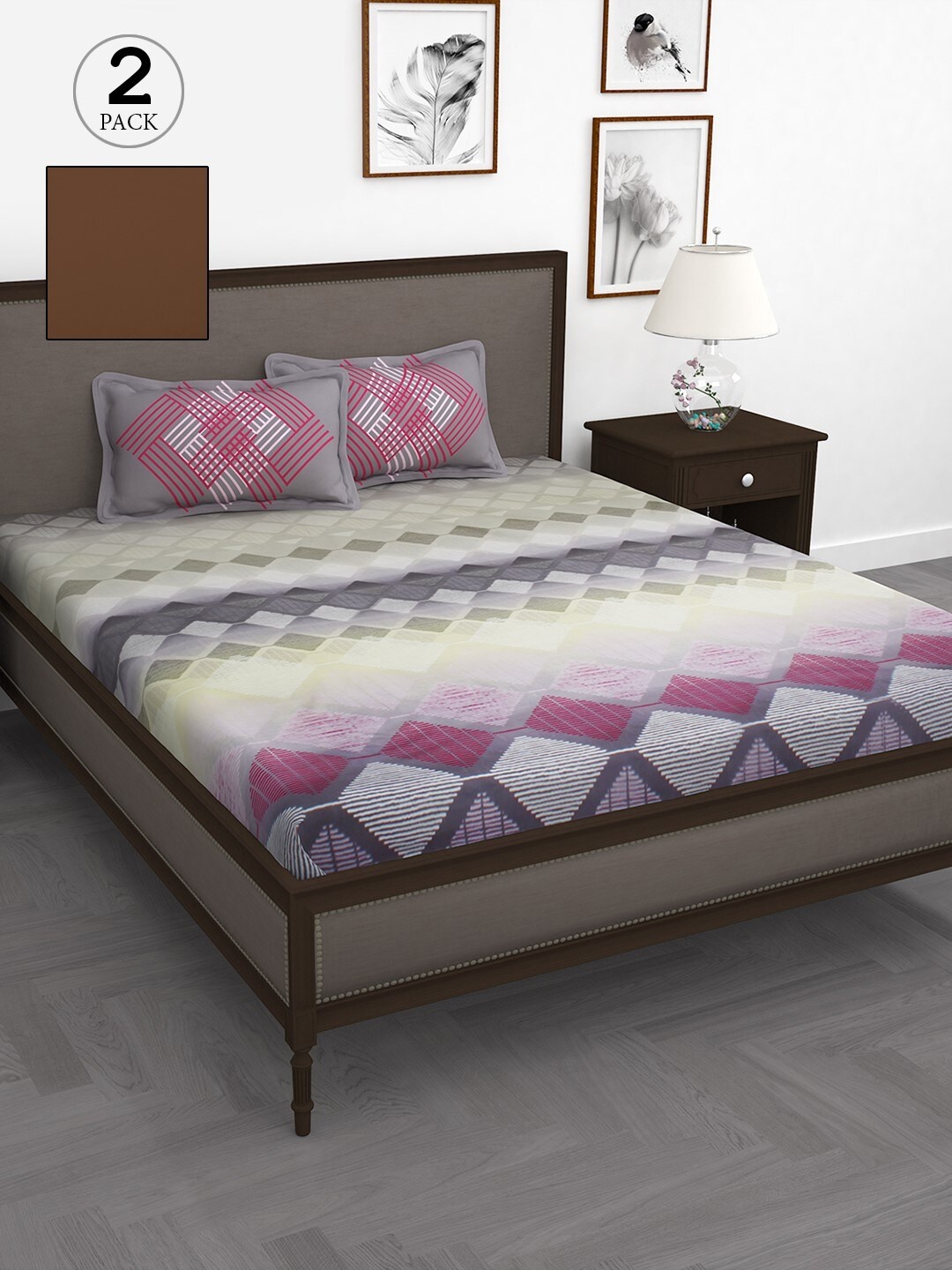 

Story@home Brown & White Geometric 210 TC 2 King Bedsheet with 4 Pillow Covers