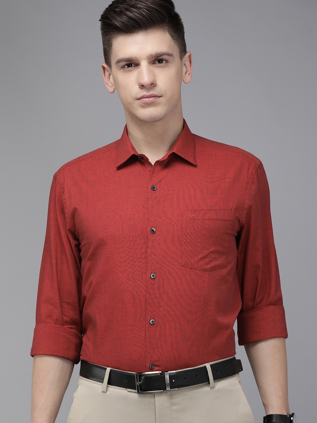 

Arrow Men Red Slim Fit Semiformal Pure Cotton Shirt