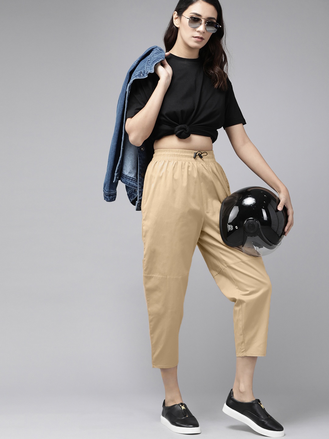

Roadster Women Beige Pure Cotton Solid Cropped Trousers