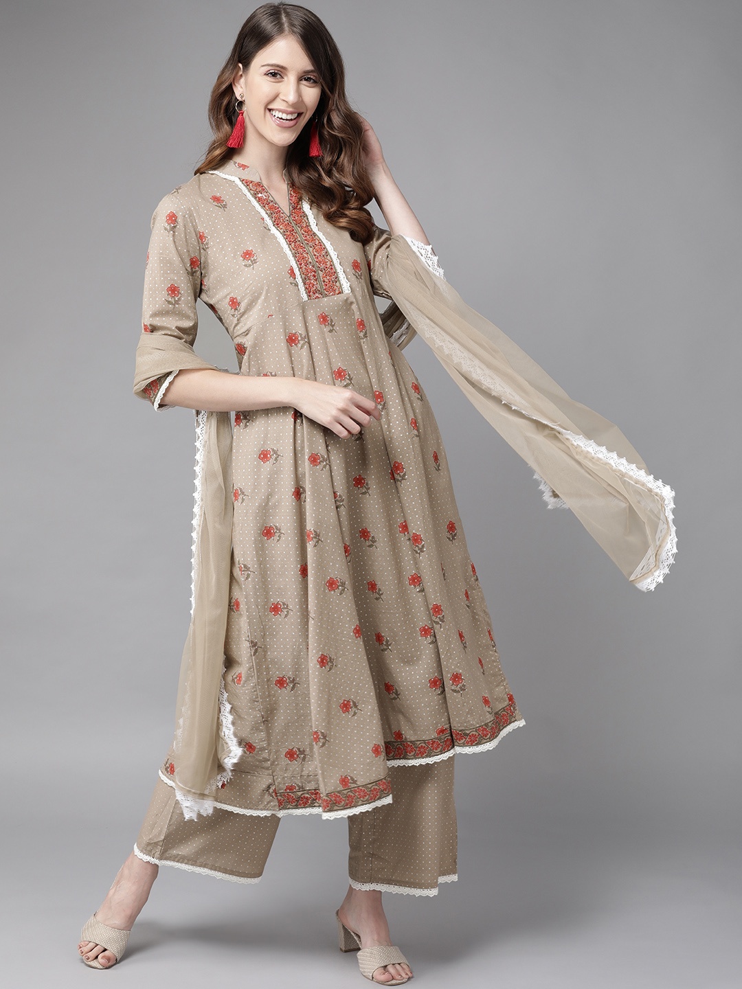 

Libas Women Beige Pure Cotton Floral Printed Panelled Kurta with Palazzos & Dupatta