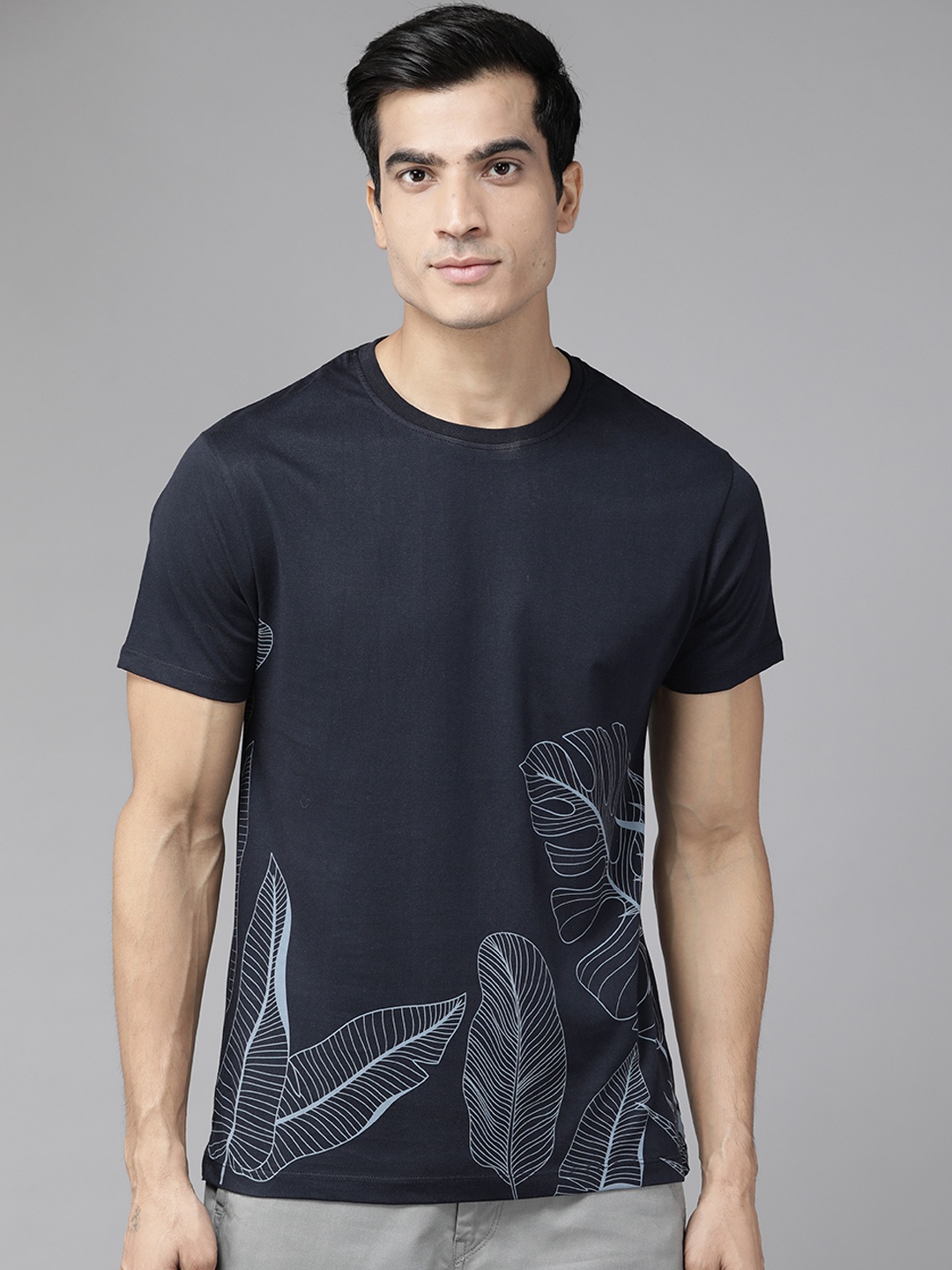 

Blackberrys Men Navy Blue Tropical Printed Slim Fit T-shirt