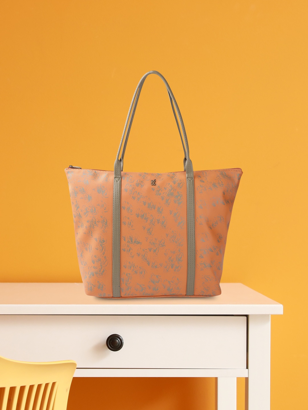 

Baggit Orange & Grey Abstract Printed Shopper Tote Bag