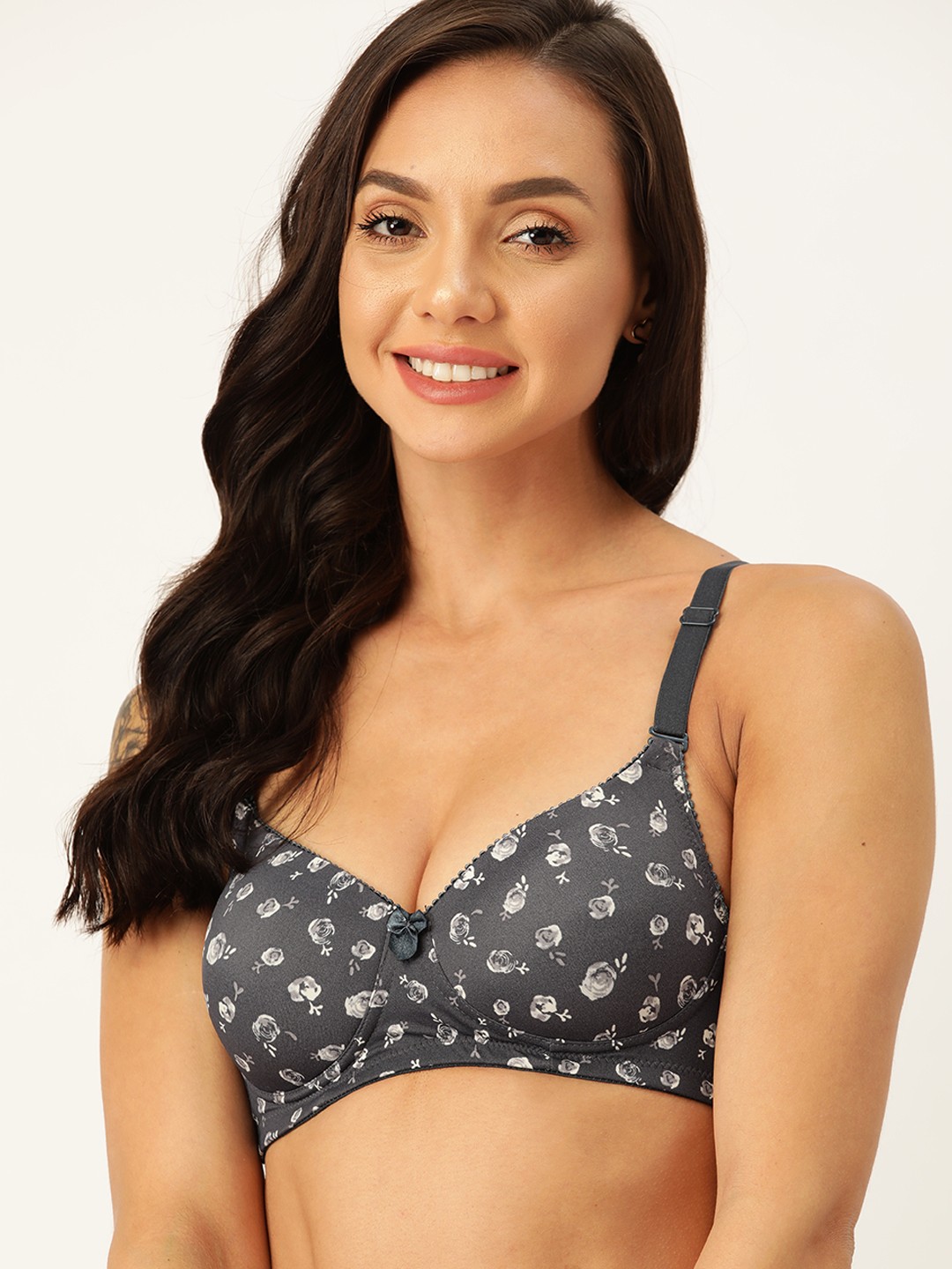 

DressBerry Charcoal & Off White Floral Print T-shirt Bra - Full Coverage Lightly Padded