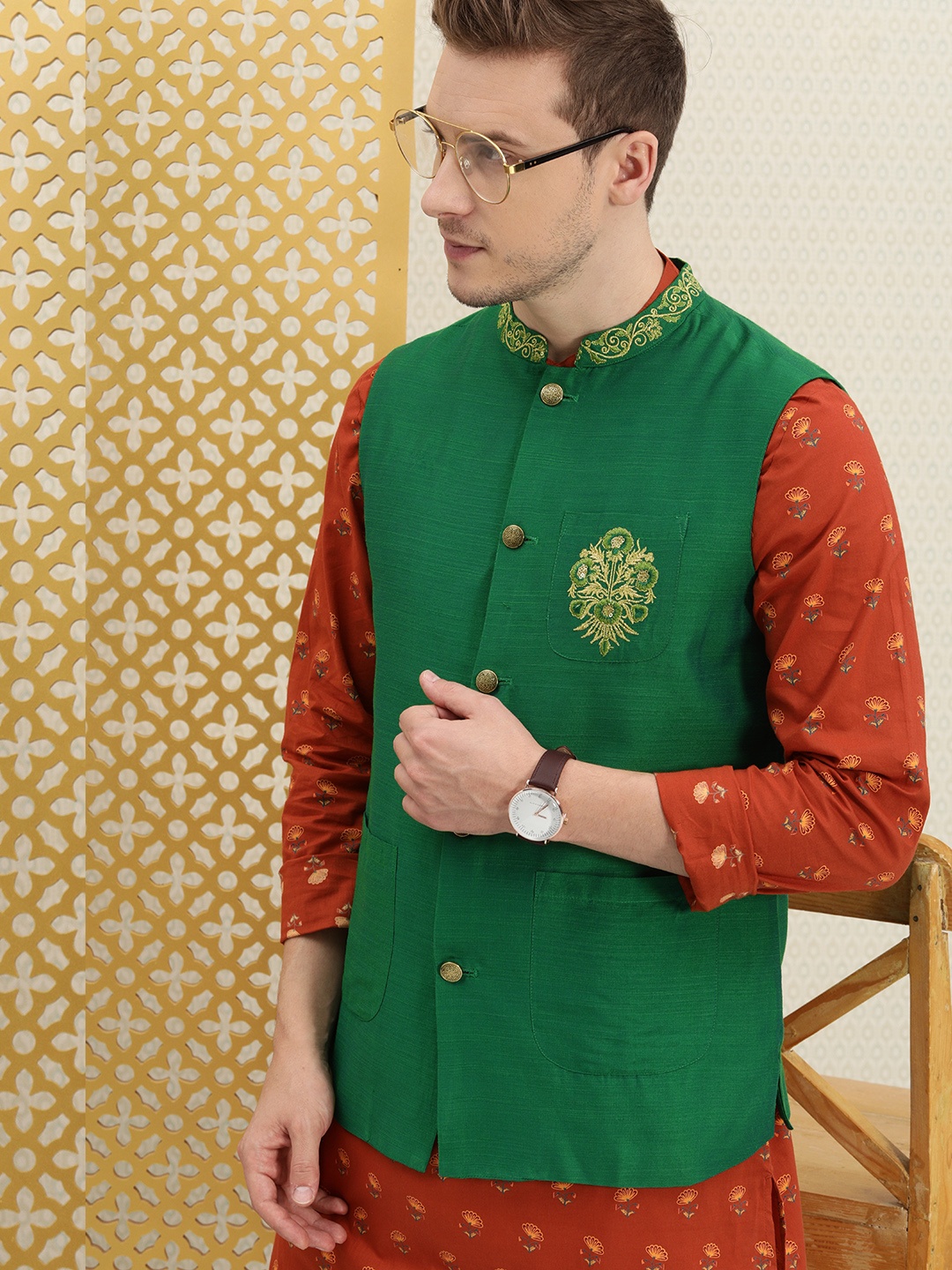 

House of Pataudi Men Green Embroidered Jashn Nehru Jacket