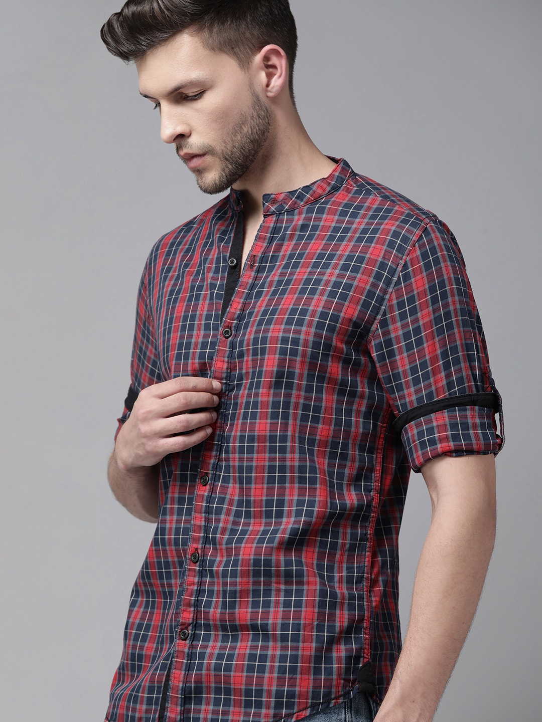 

Roadster Men Navy Blue & Red Checked Pure Cotton Casual Shirt