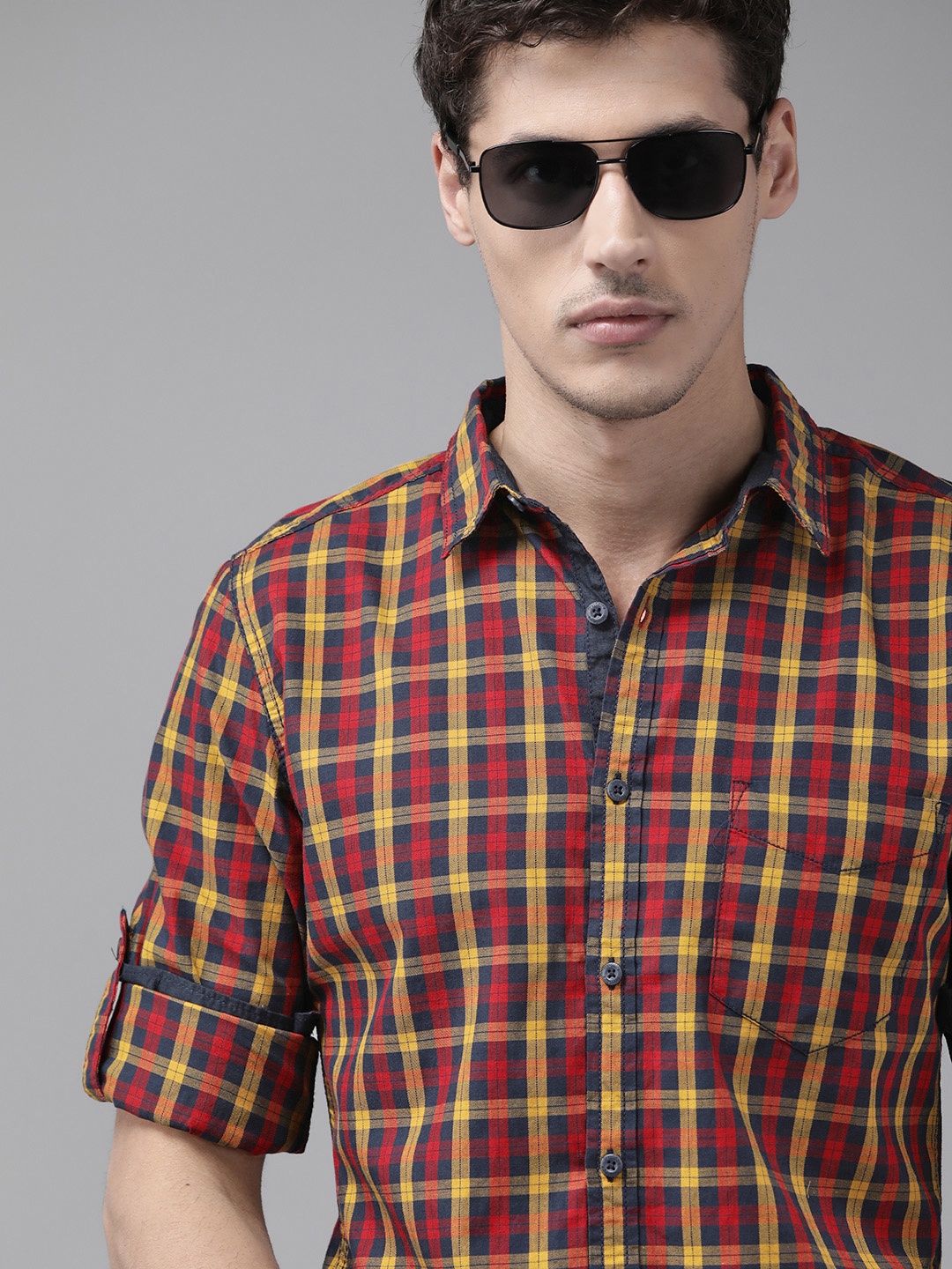 

Roadster Men Navy Blue Tartan Checks Casual Shirt