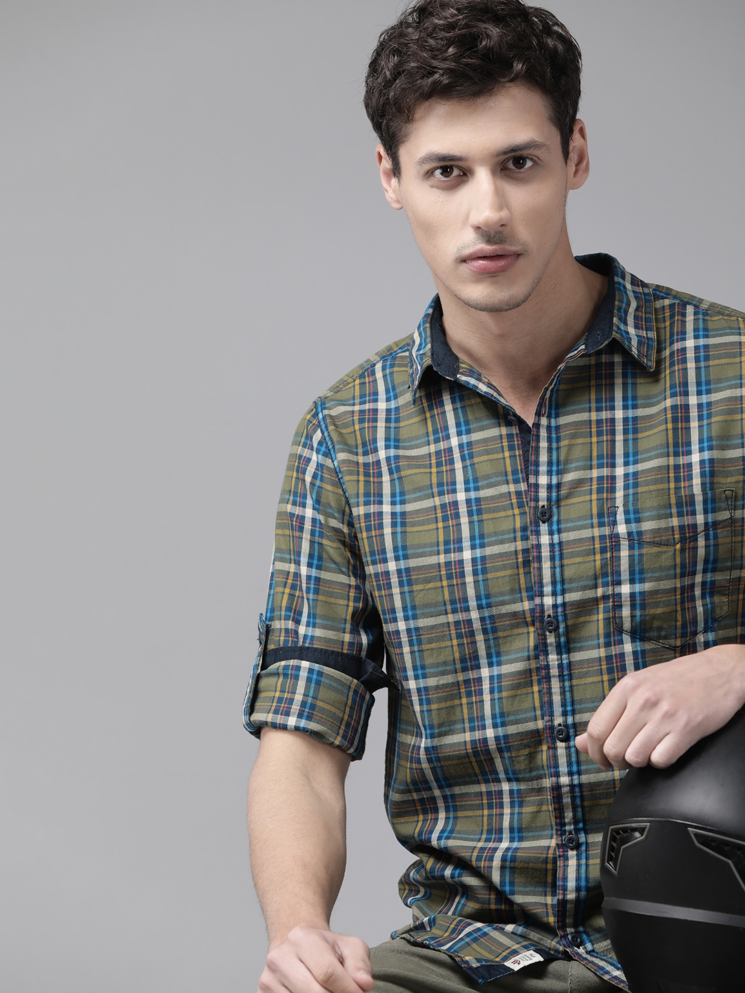 

Roadster Men Olive Green Tartan Checks Pure Cotton Casual Shirt