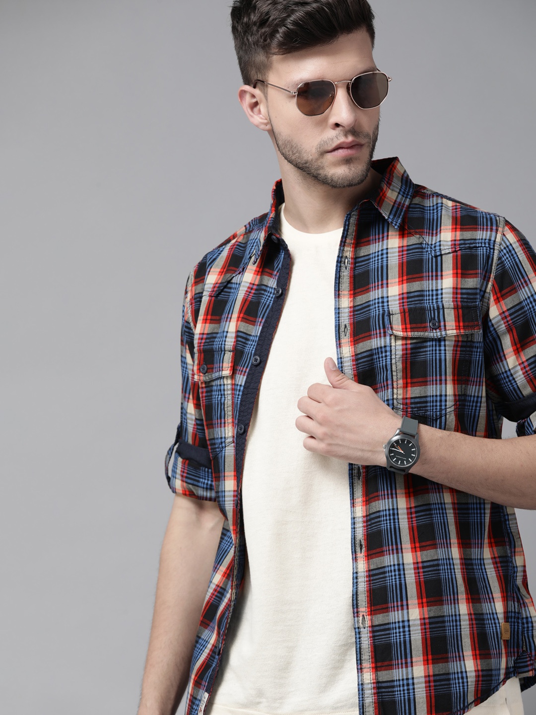 

Roadster Men Blue & Black Checked Pure Cotton Casual Shirt