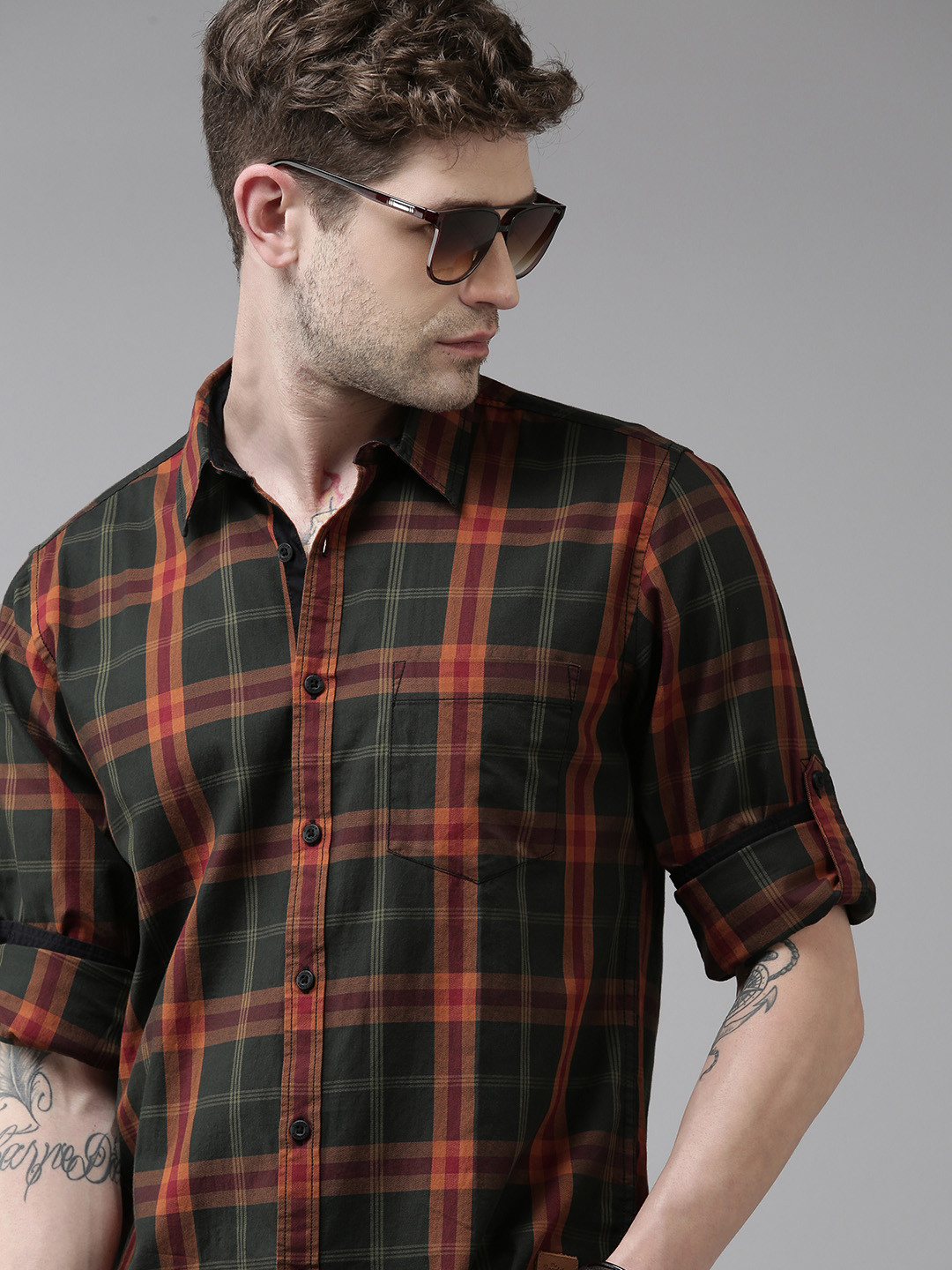 

Roadster Men Dark Green and Rust Orange Gingham Checks Opaque Pure Cotton Casual Shirt