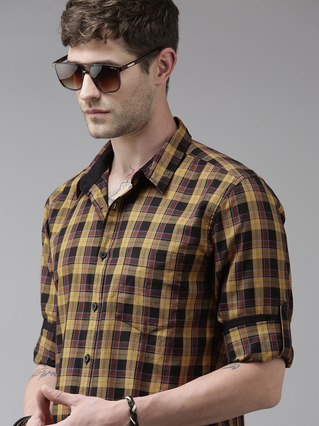 

Roadster Men Multicoloured Checked Opaque Twill Roll-Up Sleeves Casual Shirt, Multi