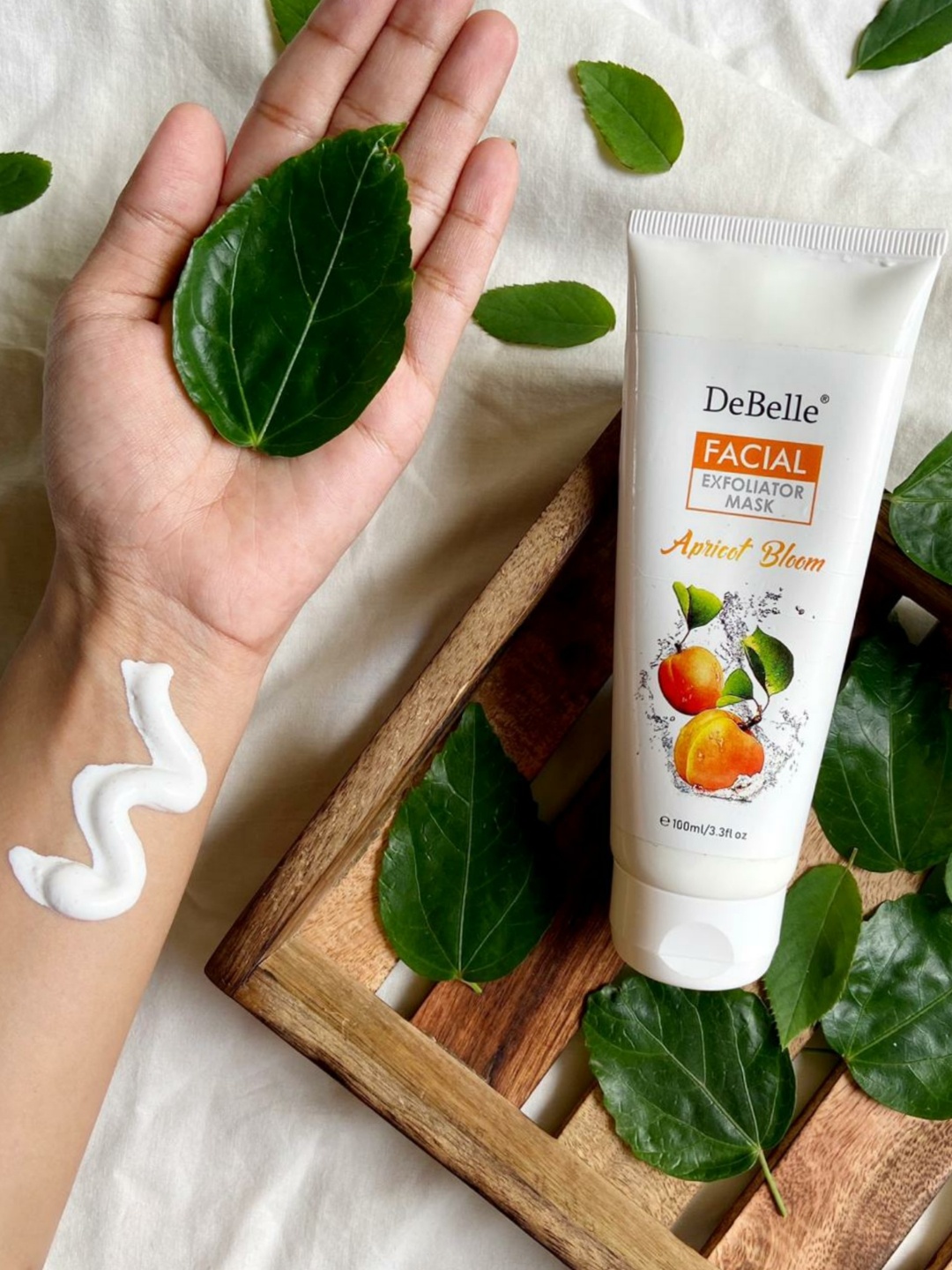 

DeBelle 2-in-1 Facial Exfoliator and Mask Apricot Bloom, White