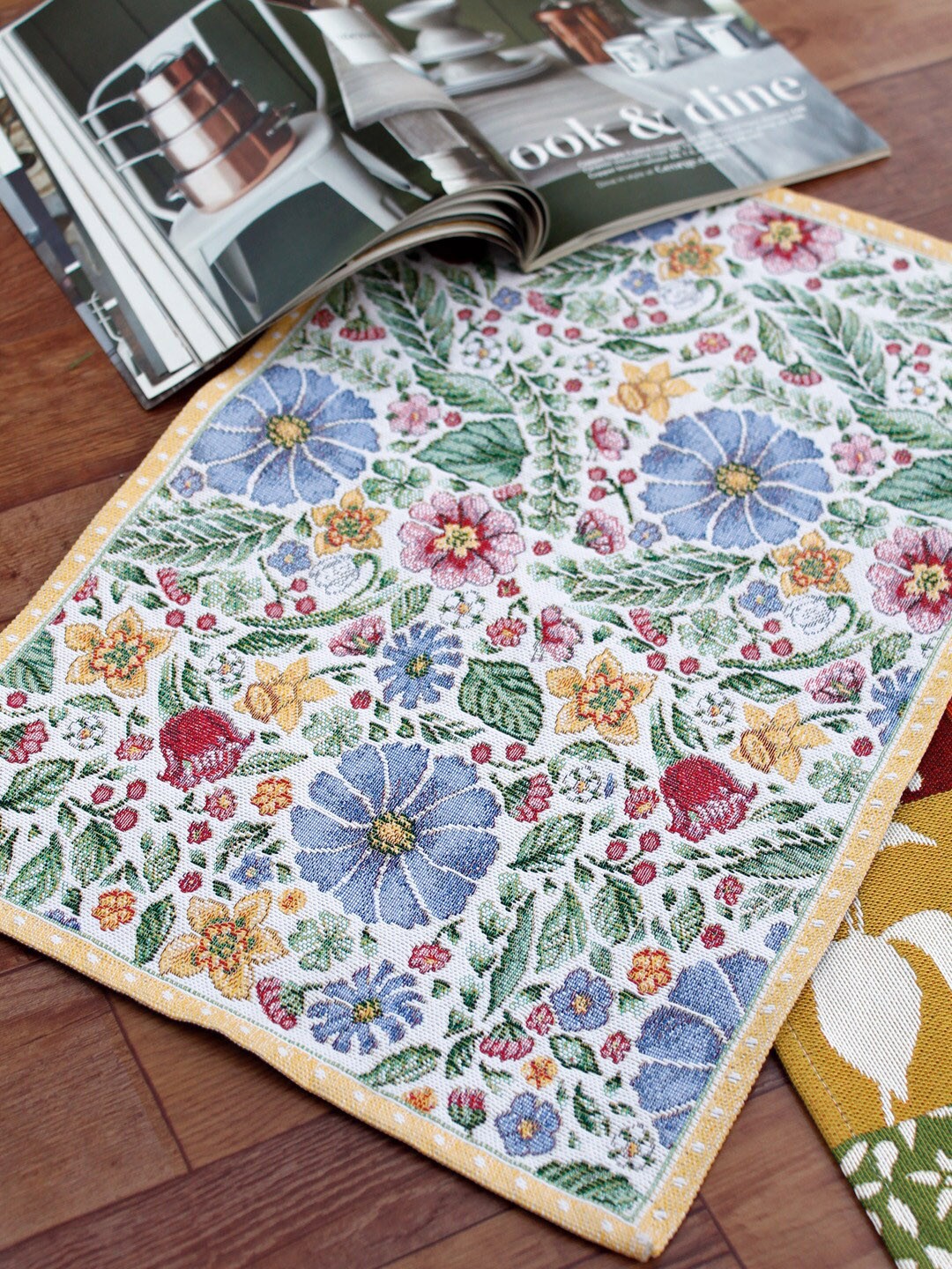 

Avi Living Multicolored Set of 6 Polycotton Floral Jeopardy Table Mats, Multi
