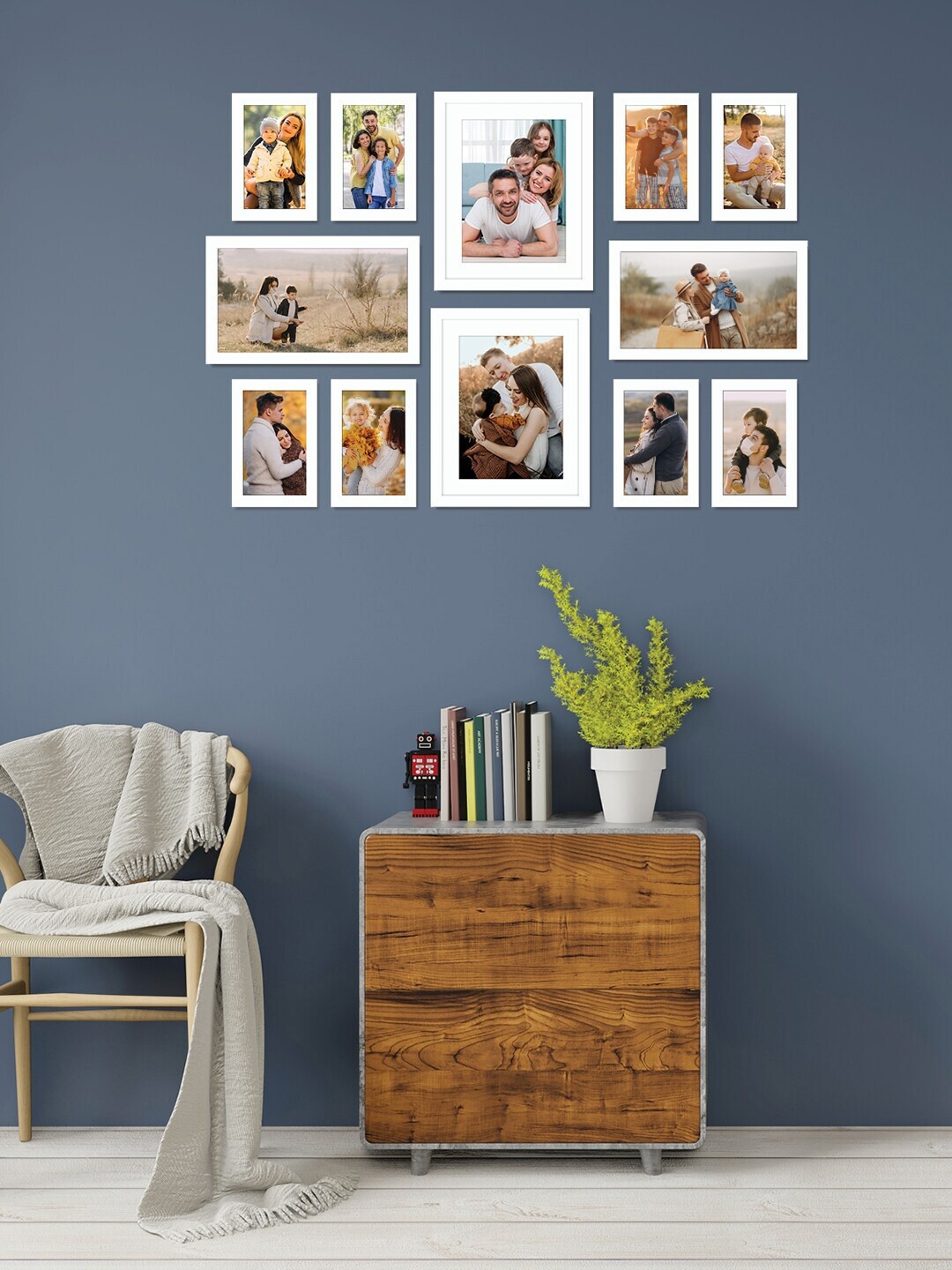 

RANDOM Set Of 12 White Solid Individual Photo Frames