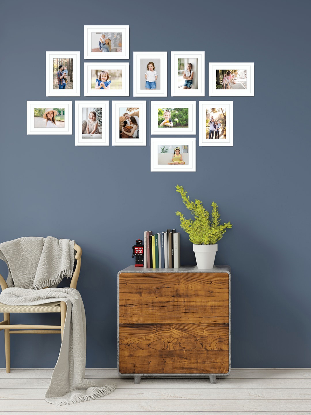 

RANDOM Set Of 12 White Solid Individual Photo Frames