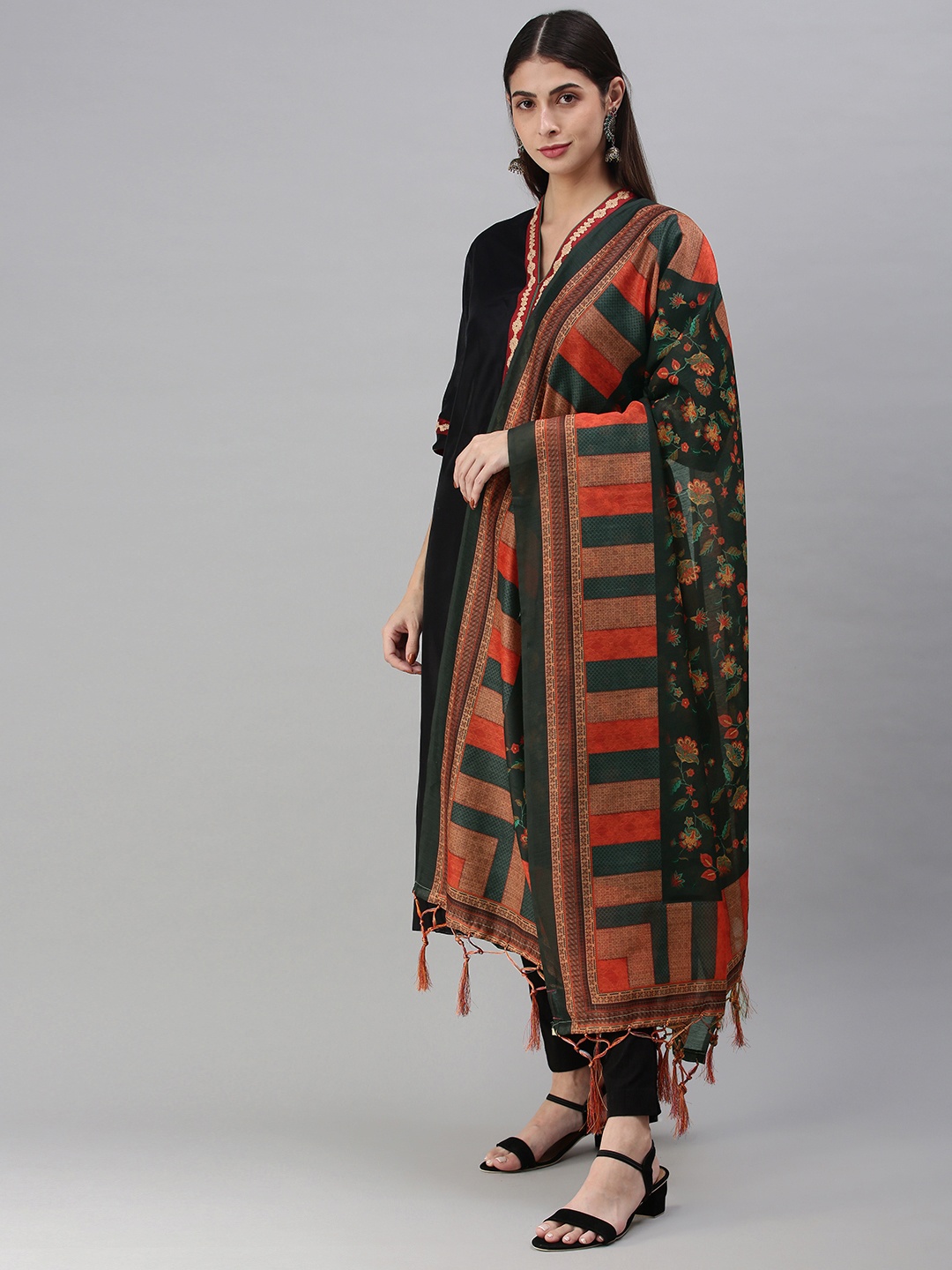 

flaher Black Printed Cotton Silk Dupatta