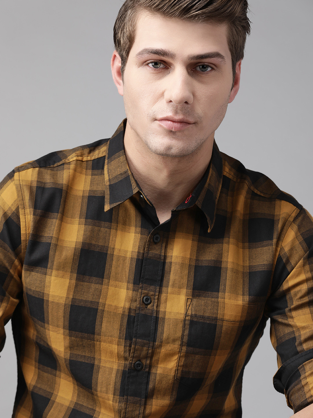 

Roadster Men Mustard Brown & Black Tartan Checked Casual Shirt