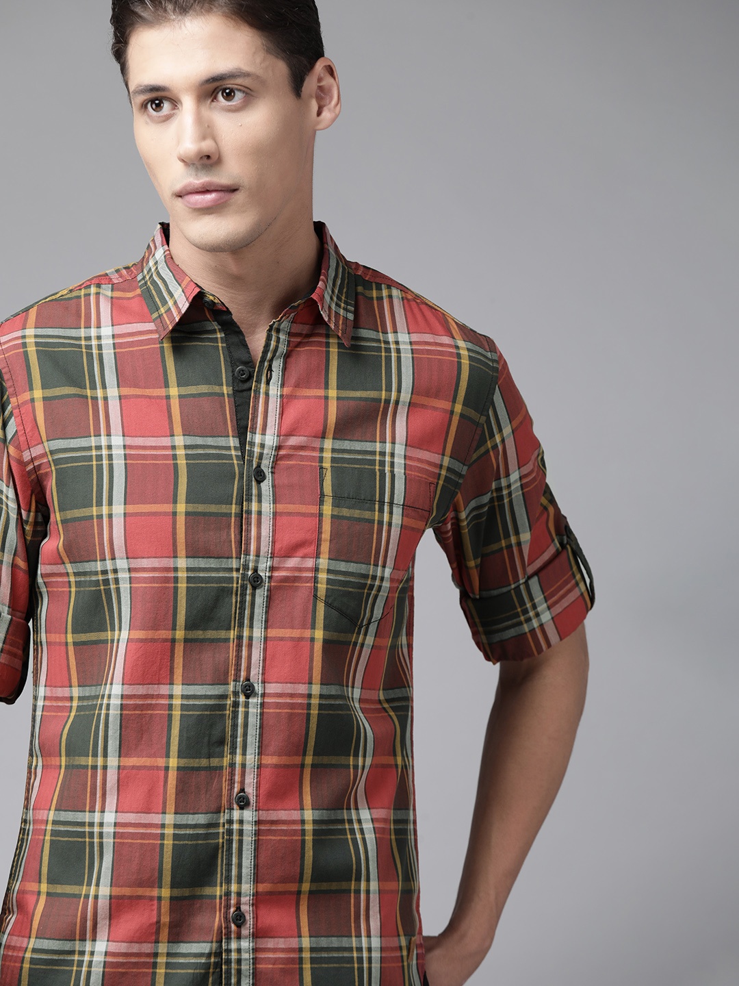 

Roadster Men Red & Olive Green Pure Cotton Windowpane Checked Casual Shirt