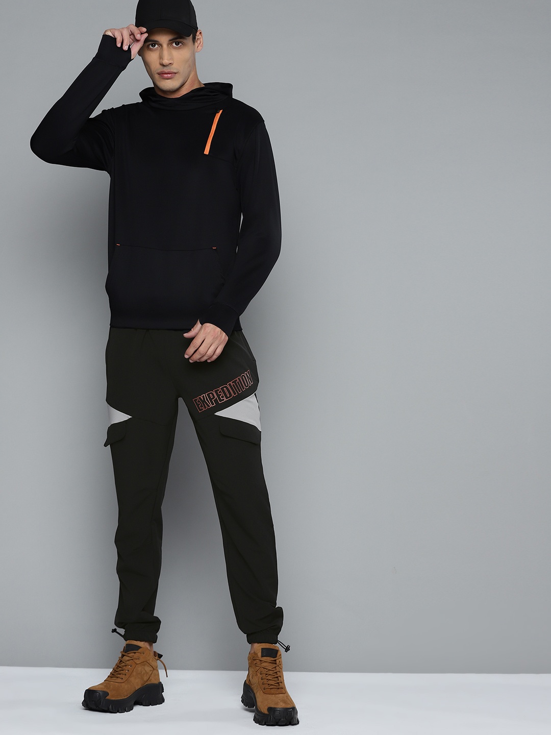 

HRX By Hrithik Roshan Outdoor Men Jet Black Lycra Typography Track Pants