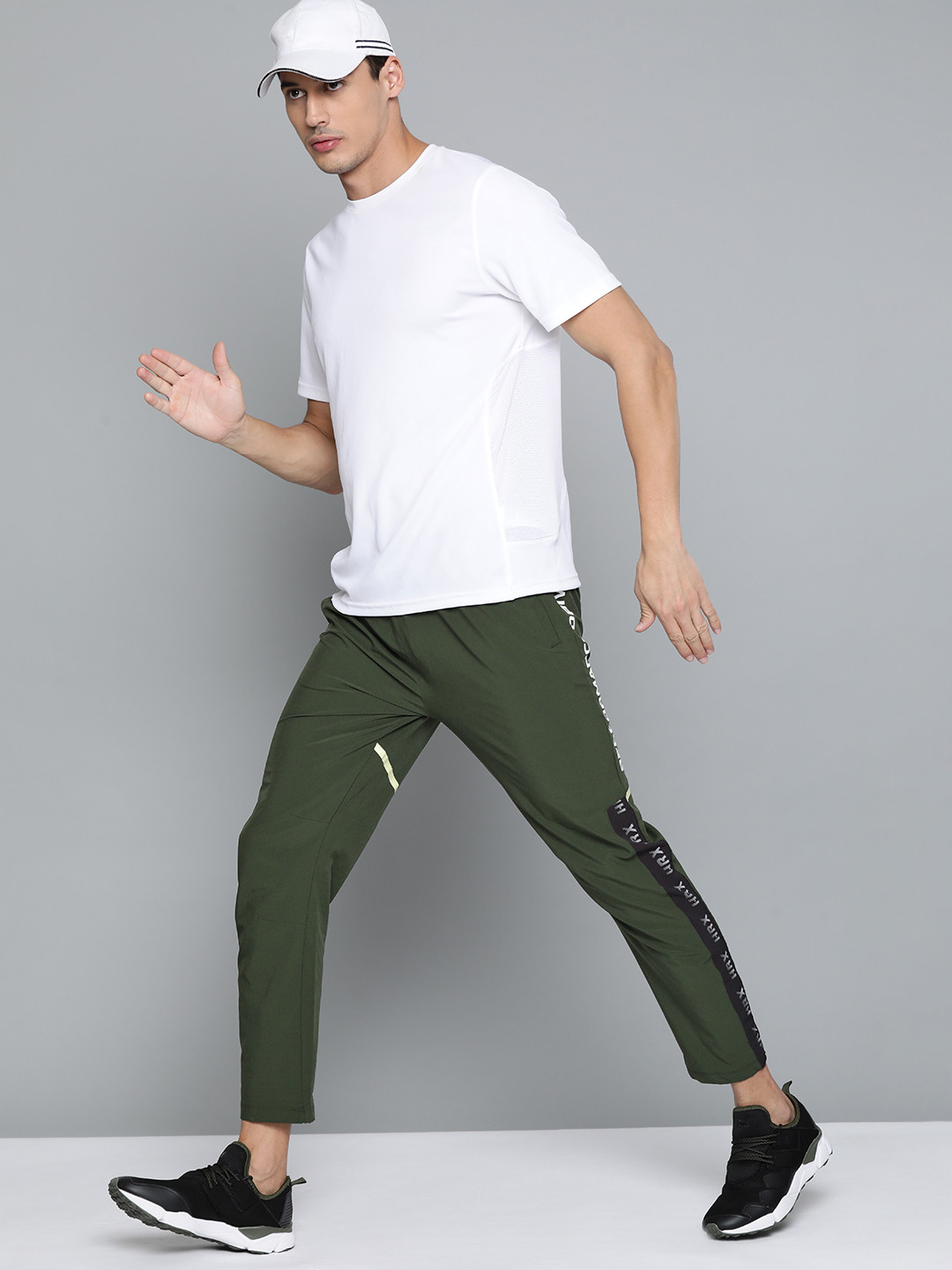 

HRX By Hrithik Roshan Training Men Kombu green Rapid-Dry Typography Track Pants, Olive