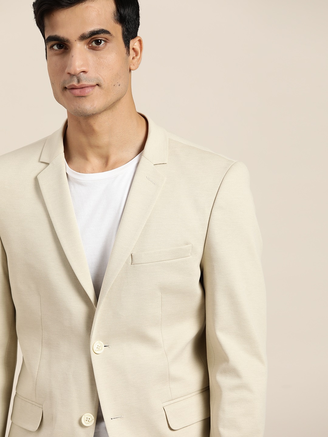 

INVICTUS Men Grey Cream-Coloured Solid Single-Breasted Slim Fit Smart Casual Blazer