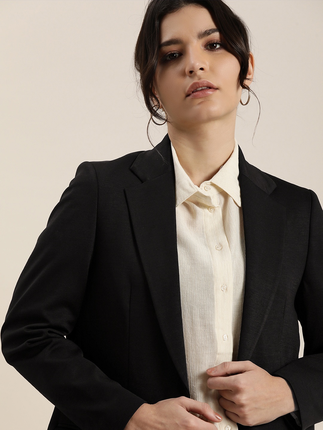 

INVICTUS Women Black Regular Solid Fit Casual Blazer