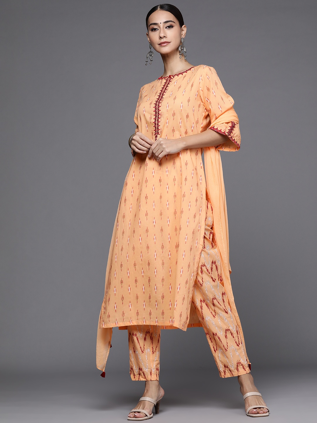 

Libas Women Peach-Coloured & Red Ikat Printed Pure Cotton Kurta with Trousers & Dupatta