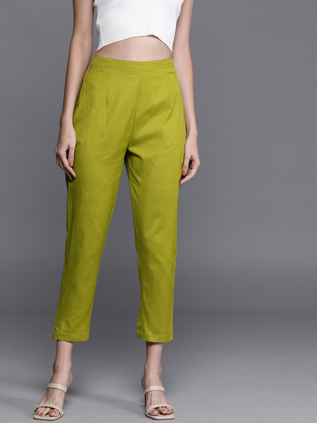 

Libas Women Green Cotton Solid Cropped Trousers