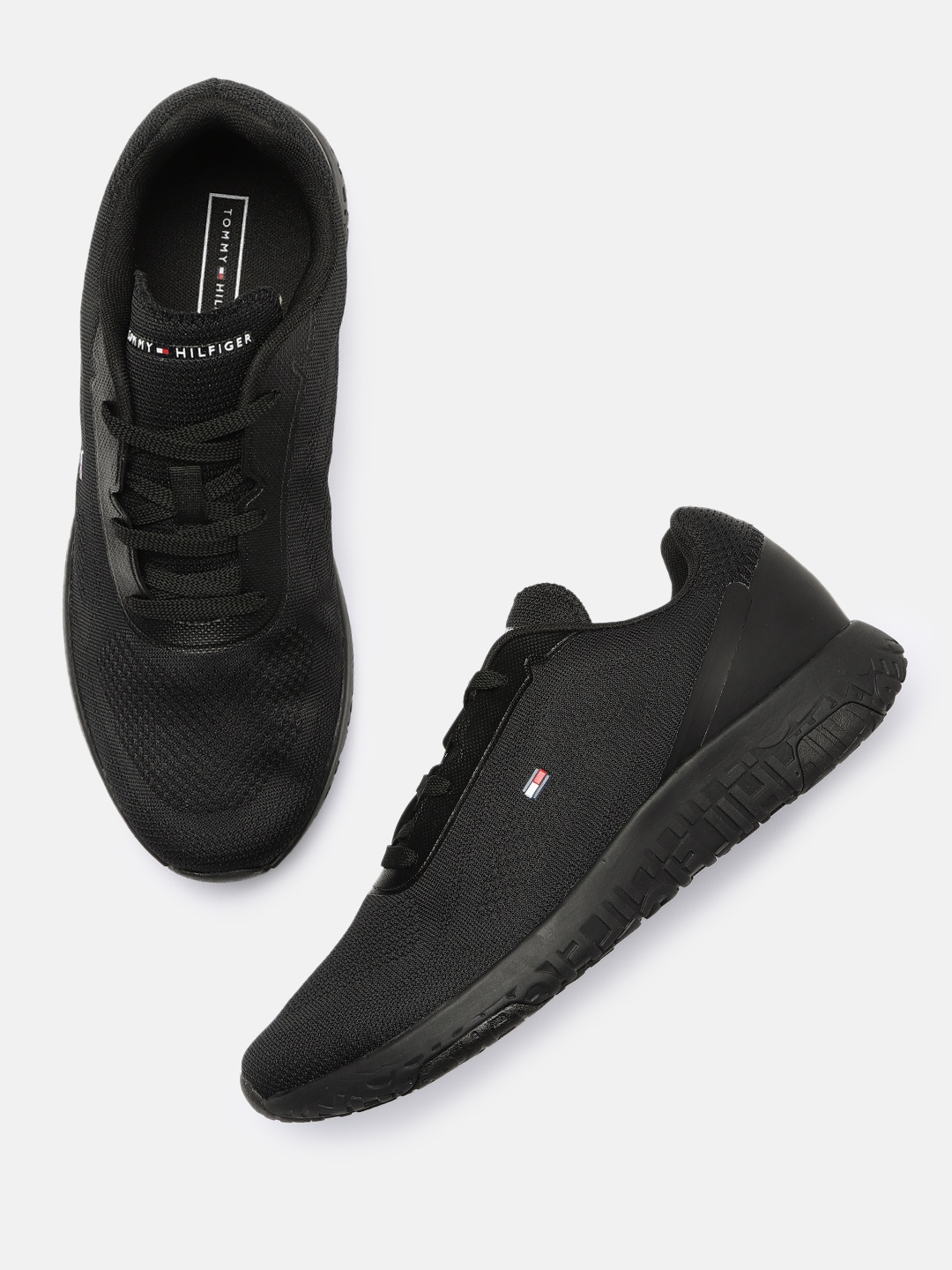 

Tommy Hilfiger Men Black Lightweight Sneakers
