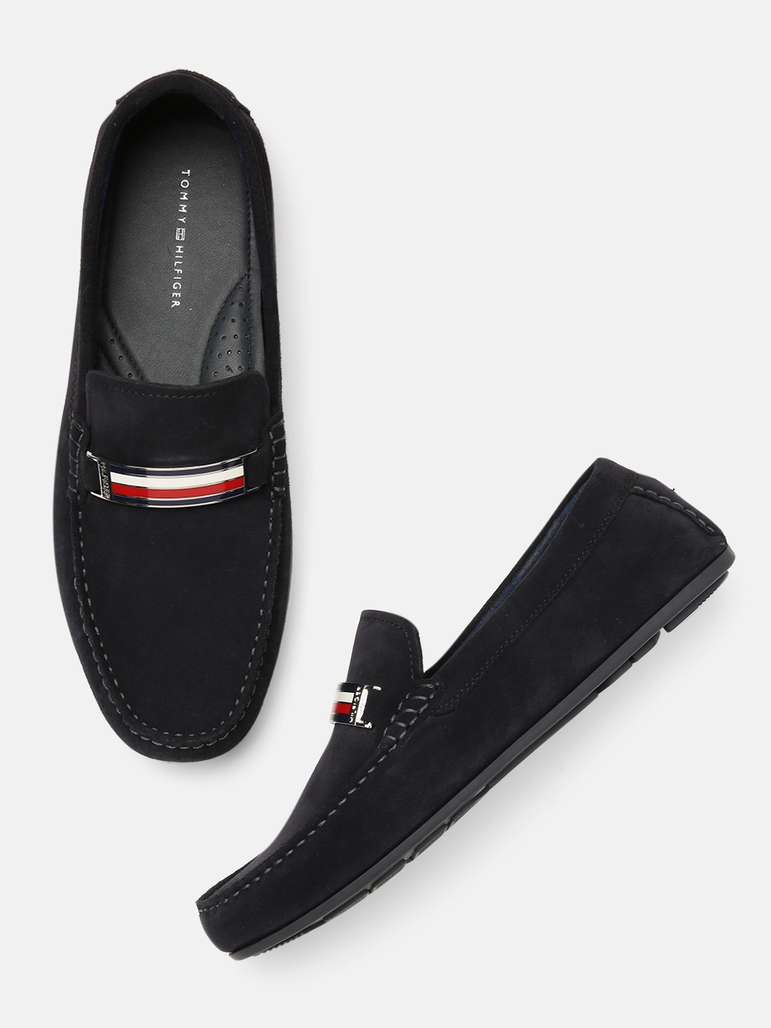 

Tommy Hilfiger Men Blue Solid Leather Horsebit Loafers