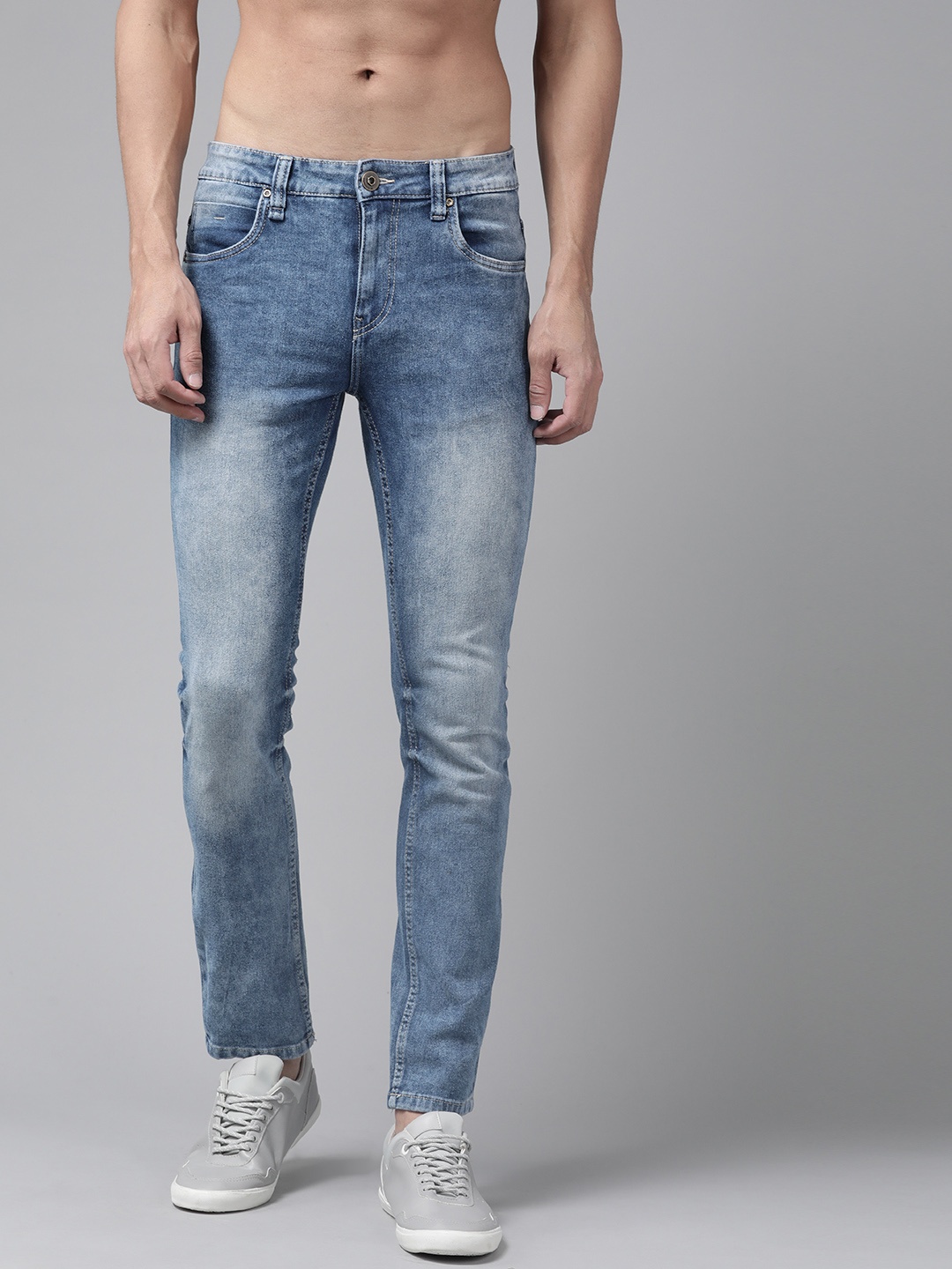 

Roadster Men Blue Light Fade Stretchable Jeans