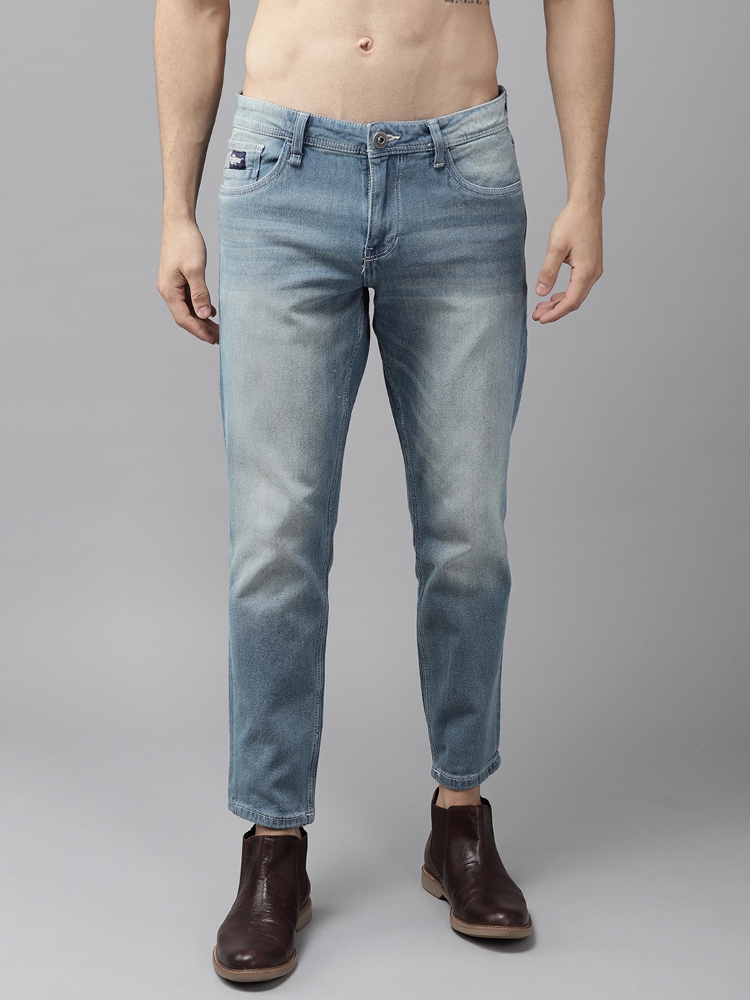 

Roadster Men Blue Carrot fIT Light Fade Stretchable Jeans