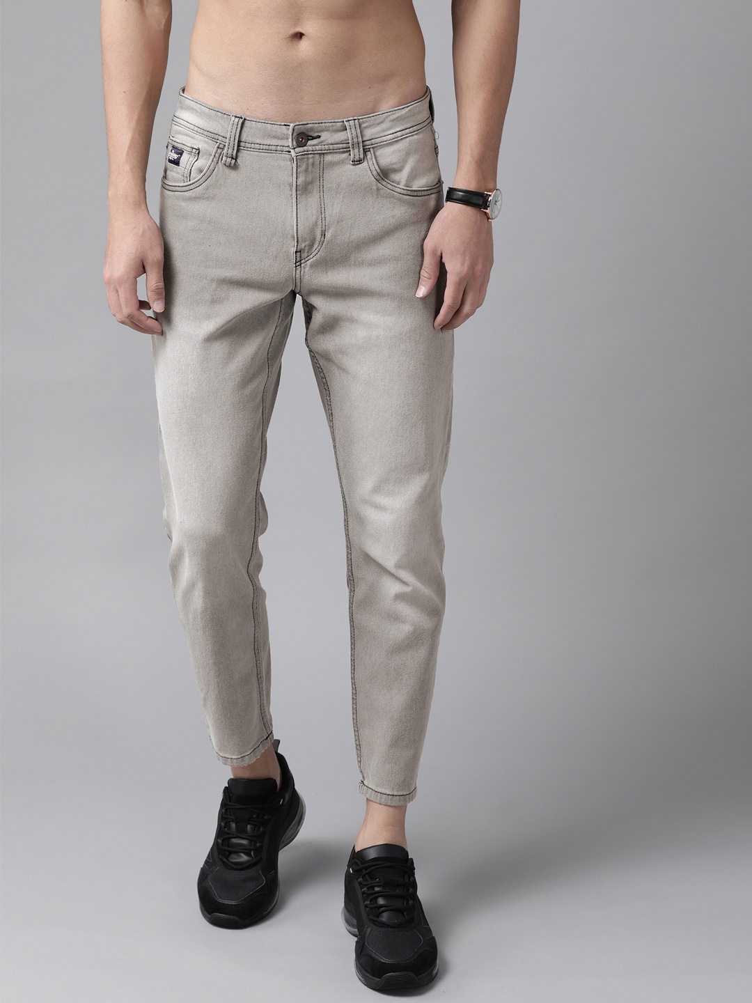 

Roadster Men Grey Carrot Light Fade Stretchable Jeans