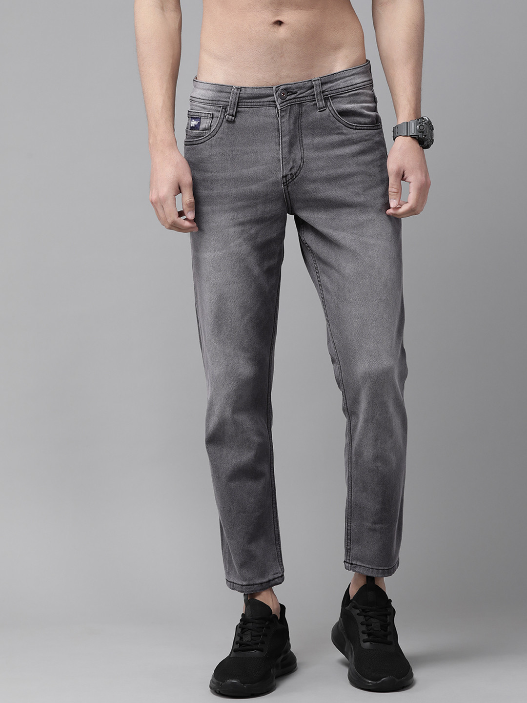 

Roadster Men Charcoal Grey Carrot Fit Light Fade Jeans