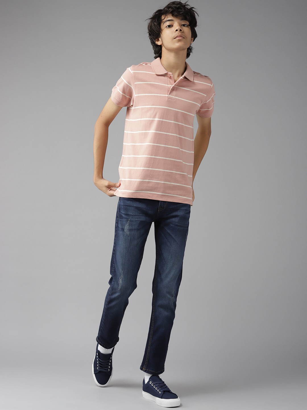 

UTH by Roadster Boys Navy Blue Mildly Distress Light Fade Stretchable Jeans