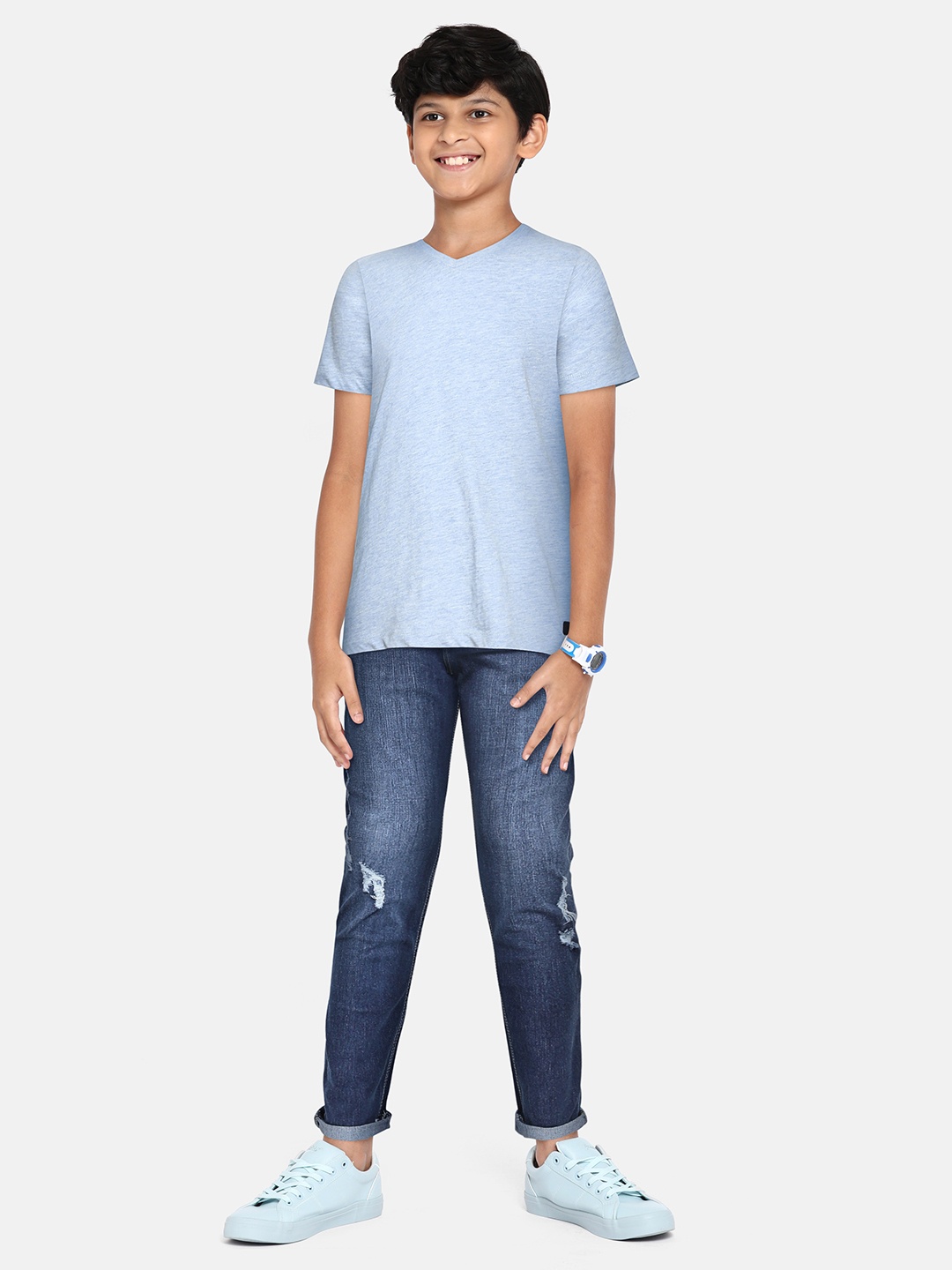 

UTH by Roadster Boys Blue Mildly Distressed Light Fade Mid-Rise Stretchable Jeans