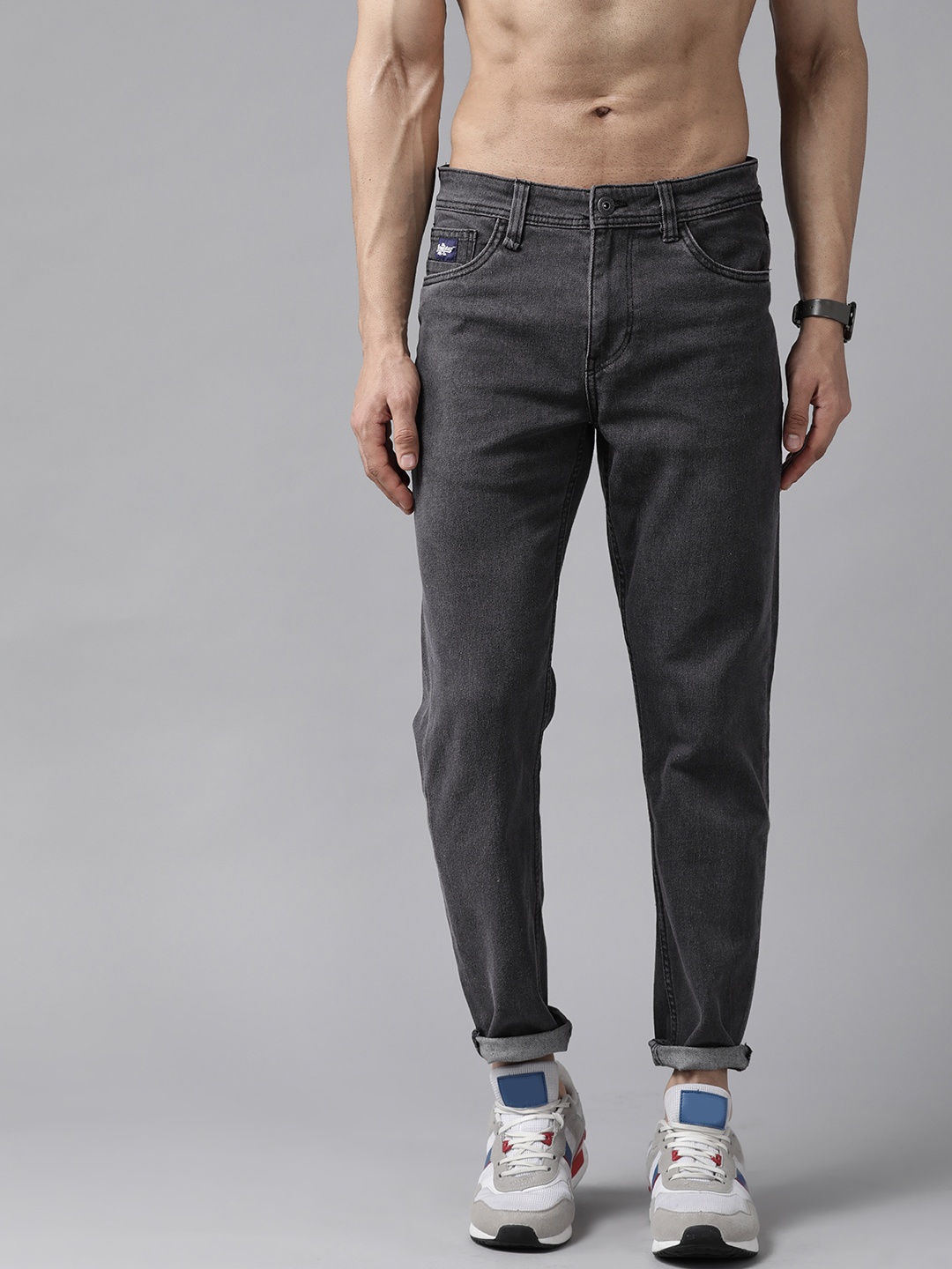 

Roadster Men Black Carrot Stretchable Jeans