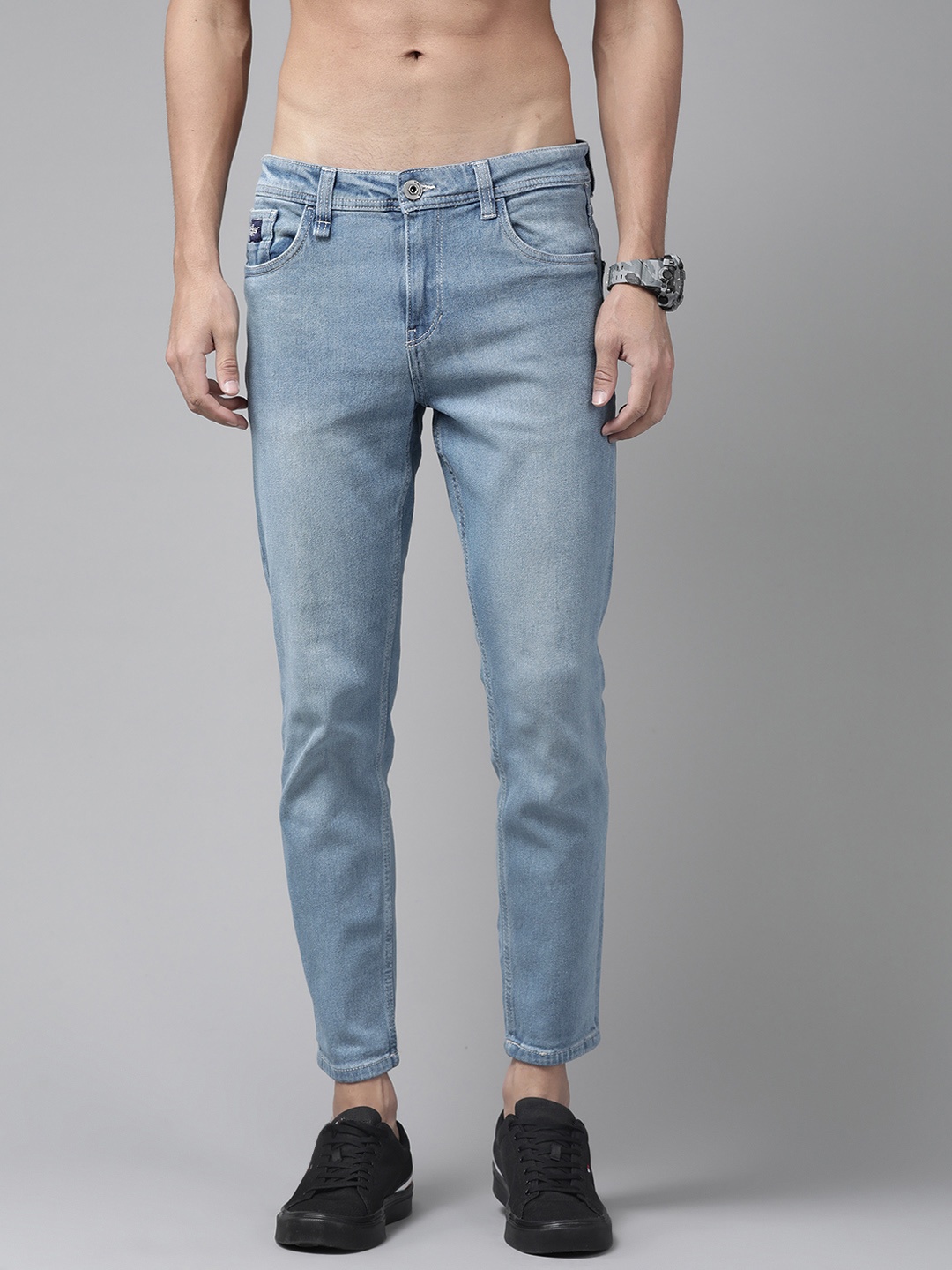 

Roadster Men Blue Light Fade Stretchable Jeans