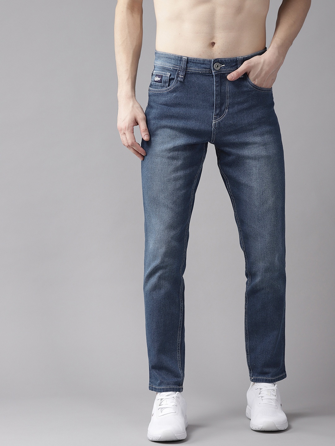

Roadster Men Navy Blue Carrot Fit Light Fade Stretchable Jeans