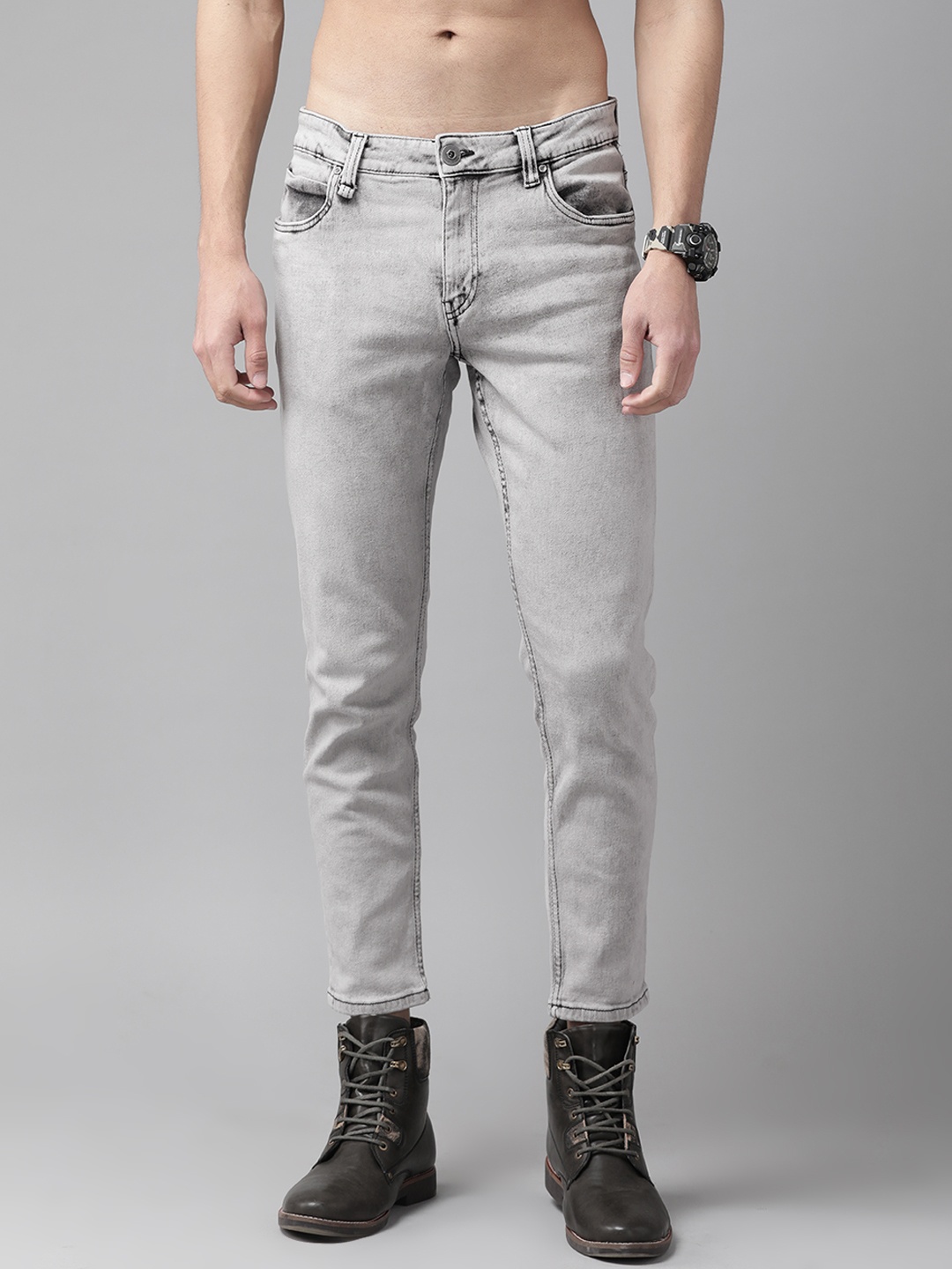 

Roadster Men Grey Carrot Fit Light Fade Stretchable Jeans