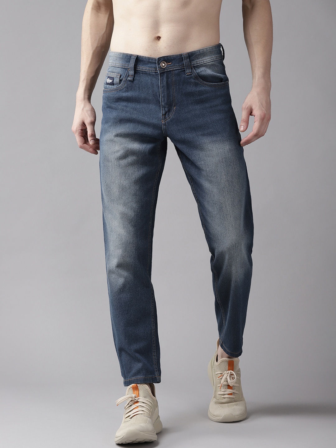 

Roadster Men Navy Blue Carrot Fit Light Fade Stretchable Jeans
