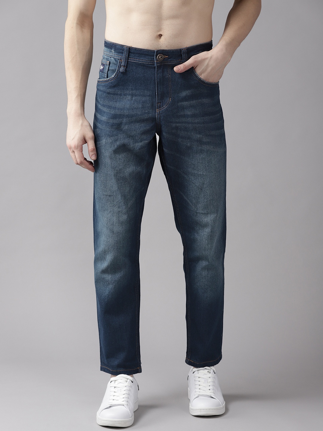 

Roadster Men Blue Light Fade Stretchable Jeans