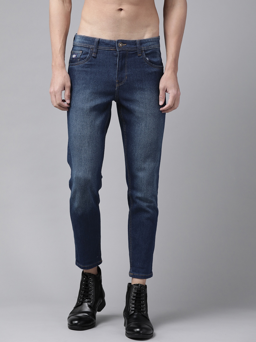 

Roadster Men Navy Blue Carrot Fit Light Fade Stretchable Jeans