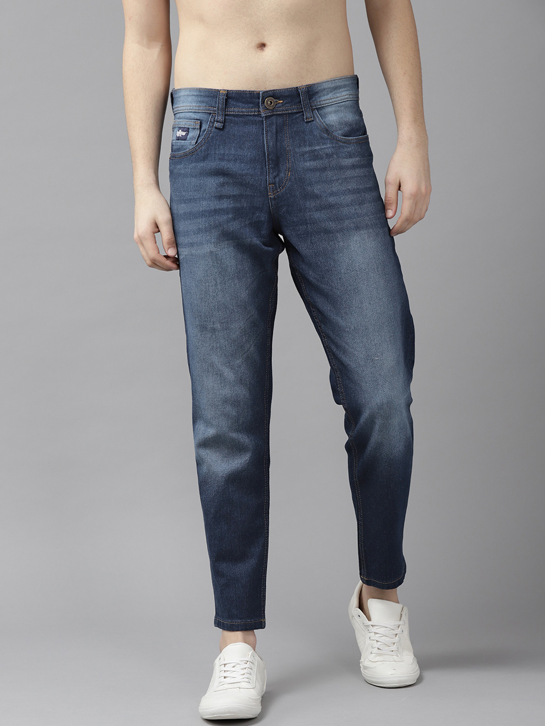 

Roadster Men Navy Blue Carrot Fit Light Fade Stretchable Jeans