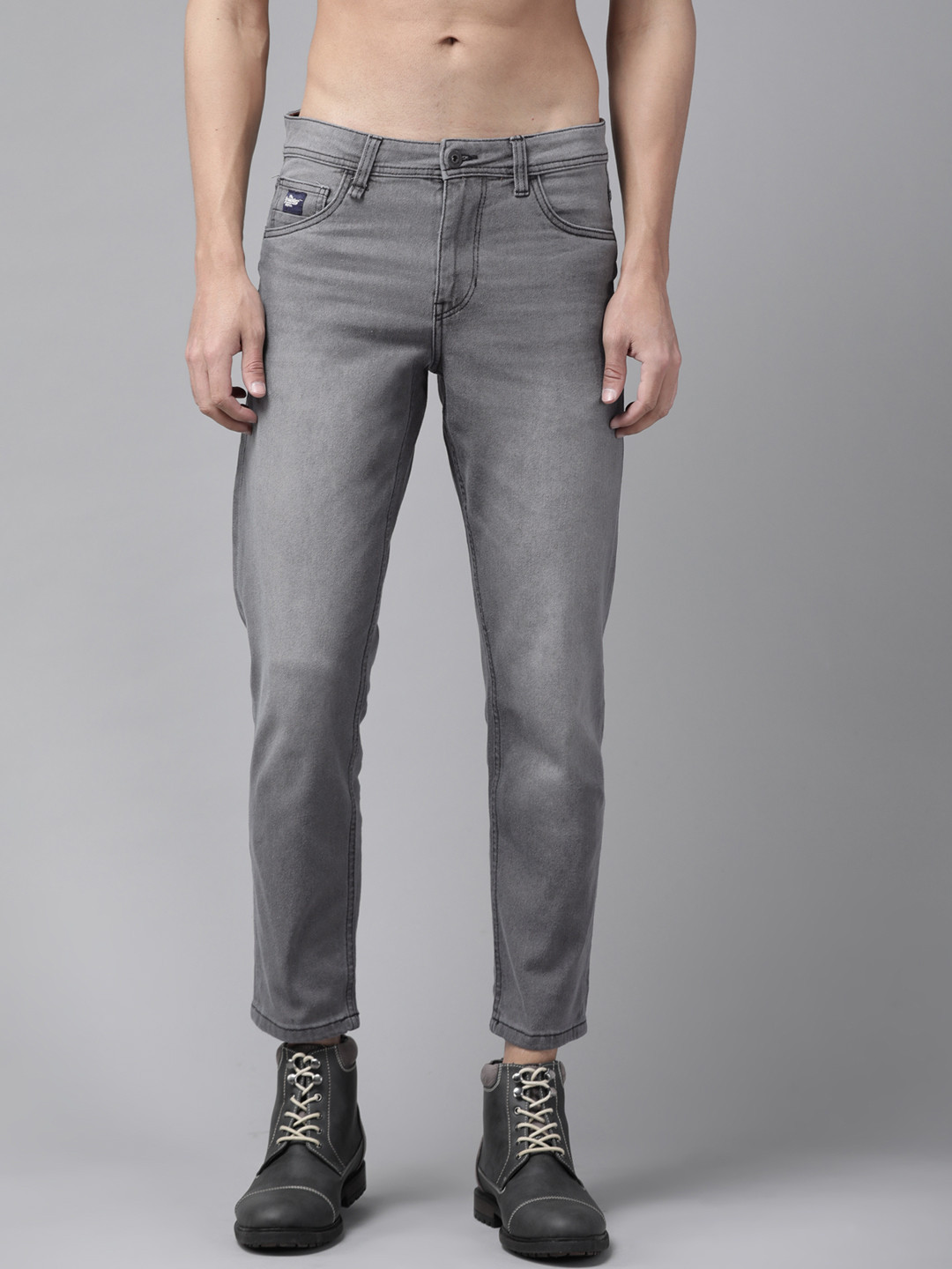 

Roadster Men Grey Carrot Fit Light Fade Stretchable Jeans